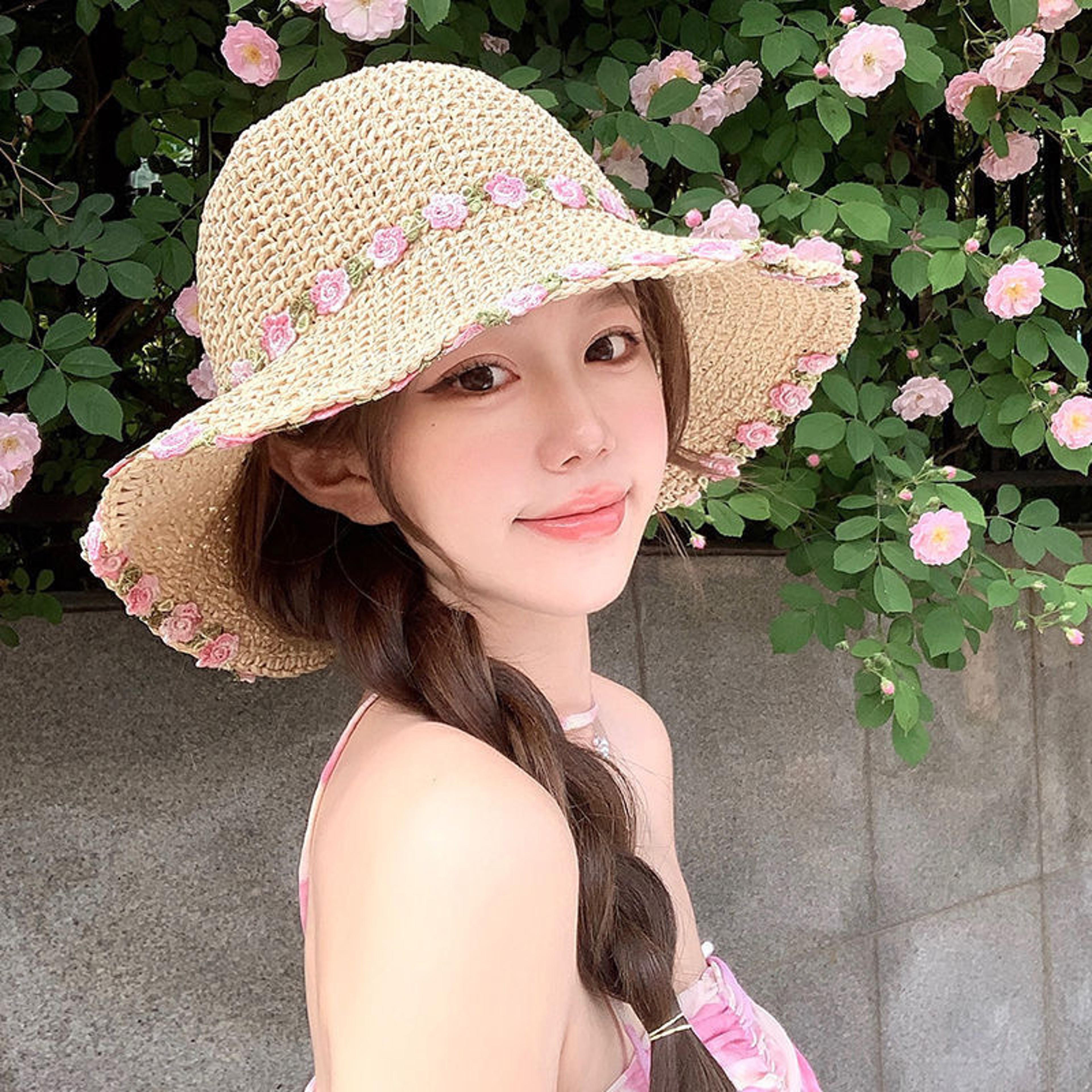Foldable Straw Beach Sun Hat With Flower Accent For Women 0