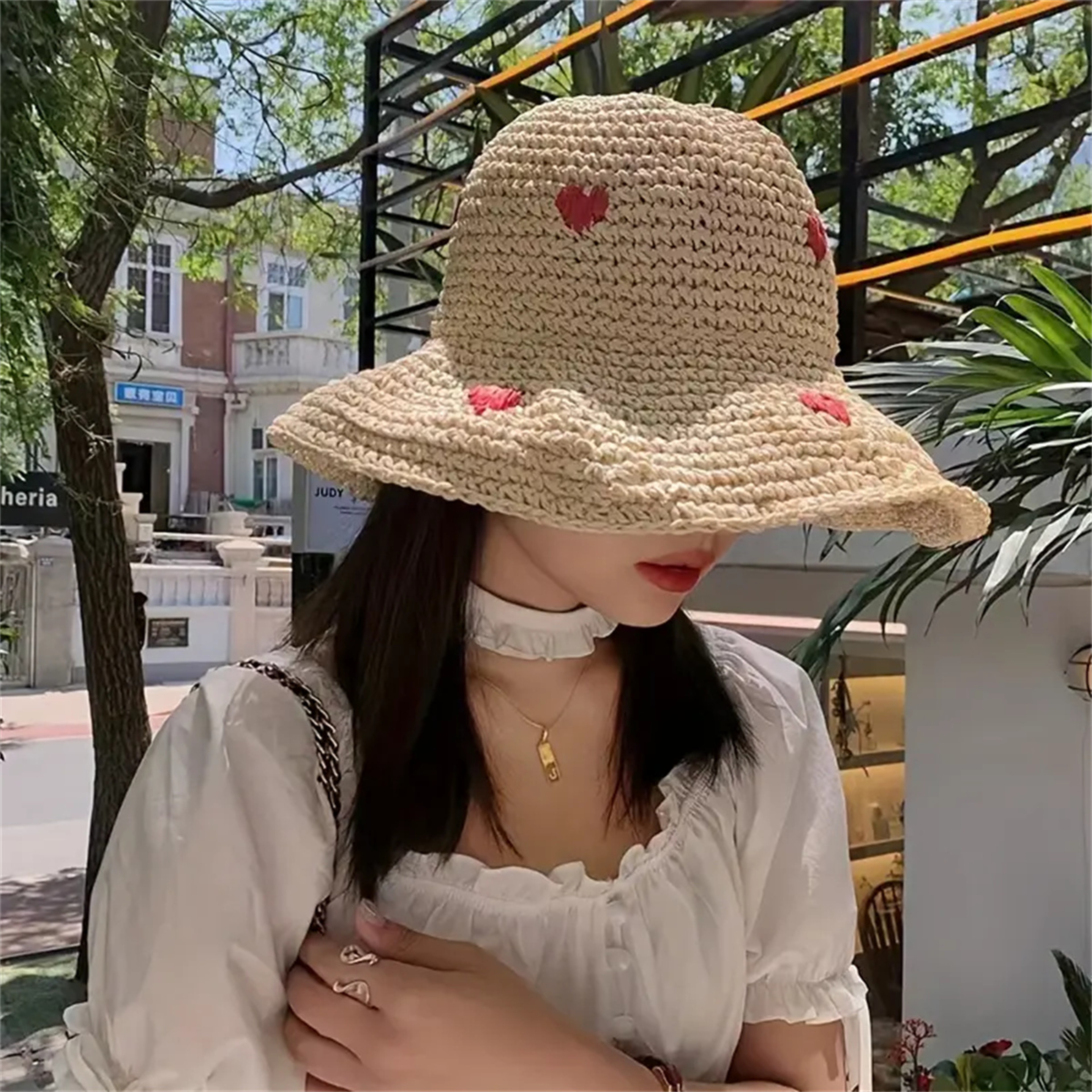 Wavy Edge Straw Sun Hat For Women Wide Brim Beach Hat 1