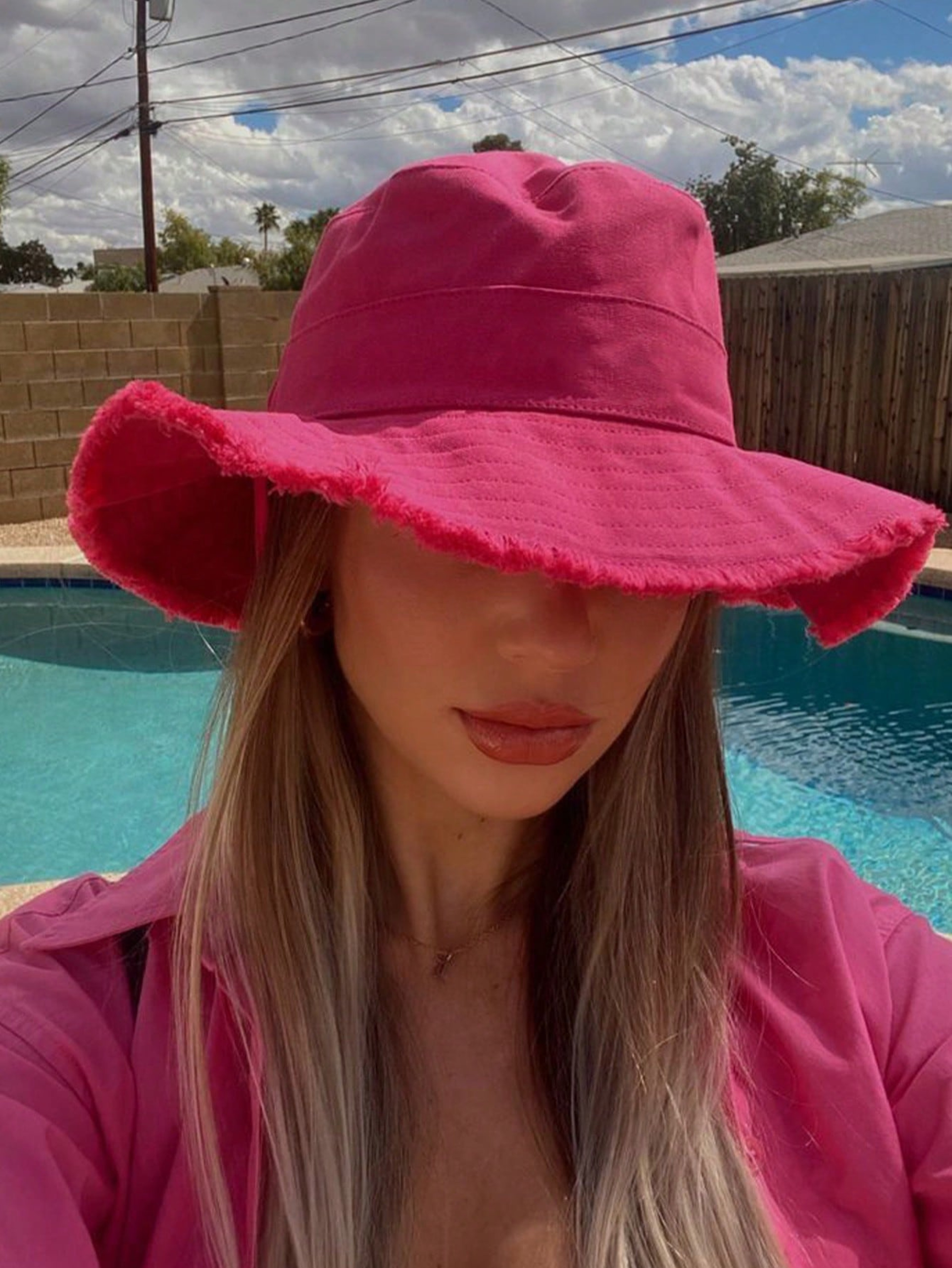 Womens Distressed Windproof Bucket Hat With Adjustable Chin Strap For Travel  Beach 3