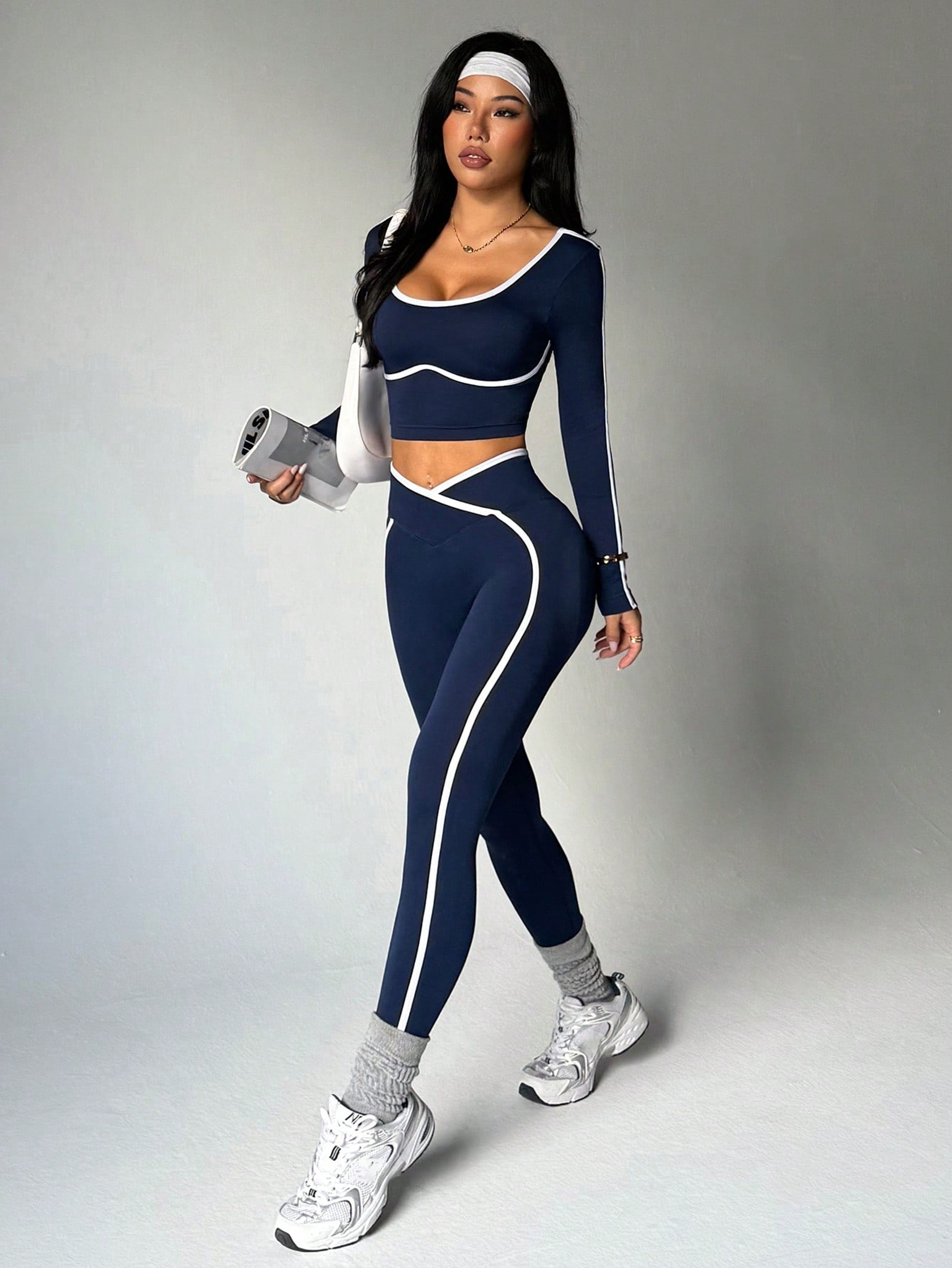 Womens Yoga Set with Long Sleeve Yoga Top and Stretch Yoga Pants – view 8
