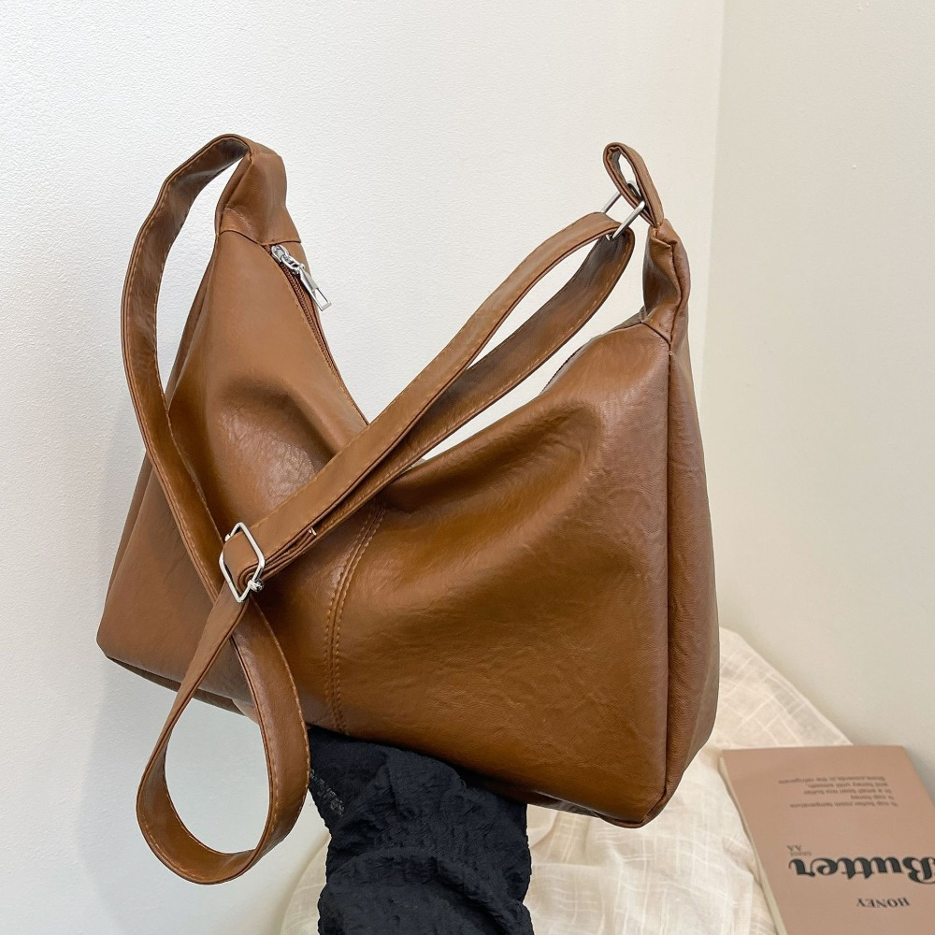 Elegant Luxury Women Shoulder Bag and Designer Tote – view 8