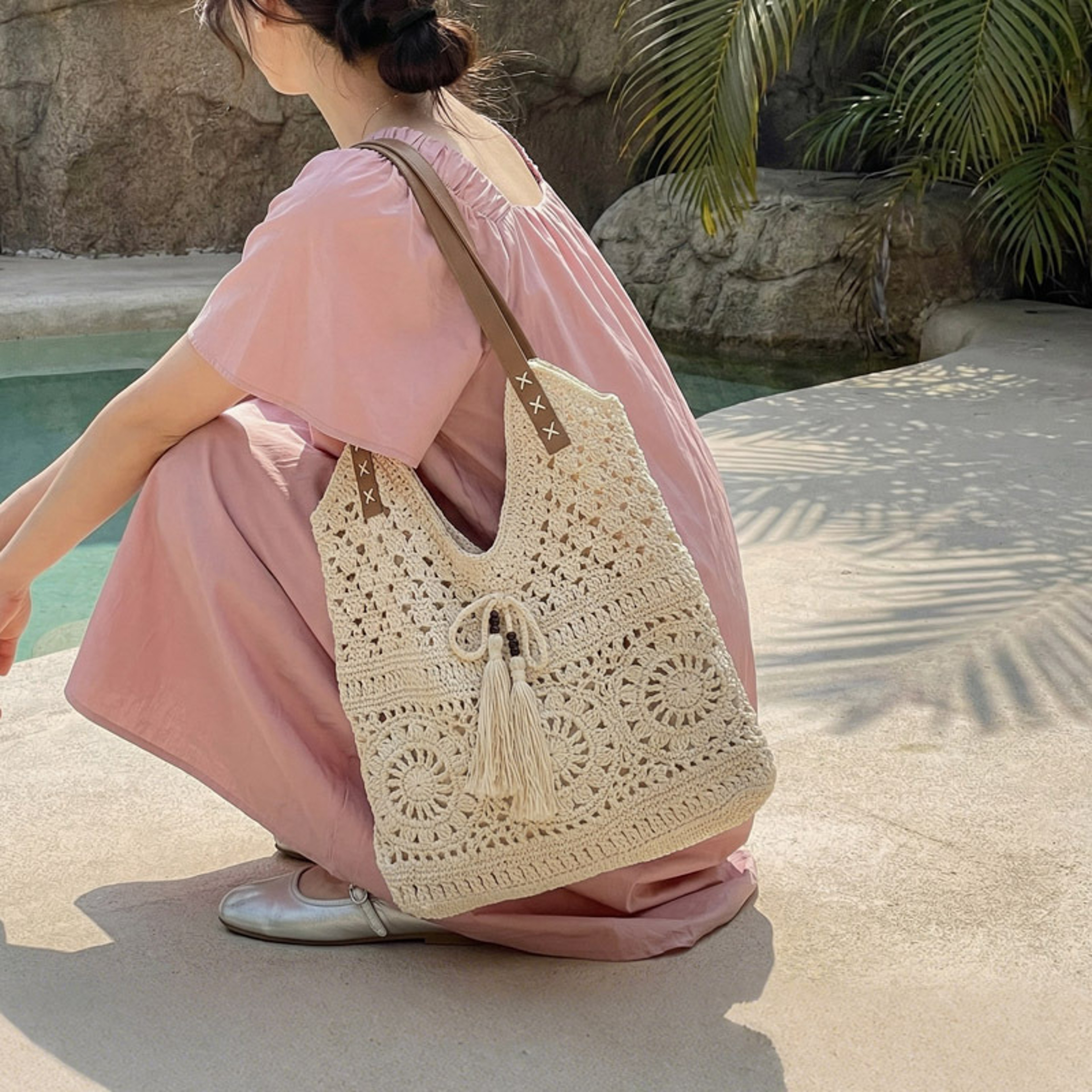 Large Capacity Cotton Woven Shoulder Bag 3