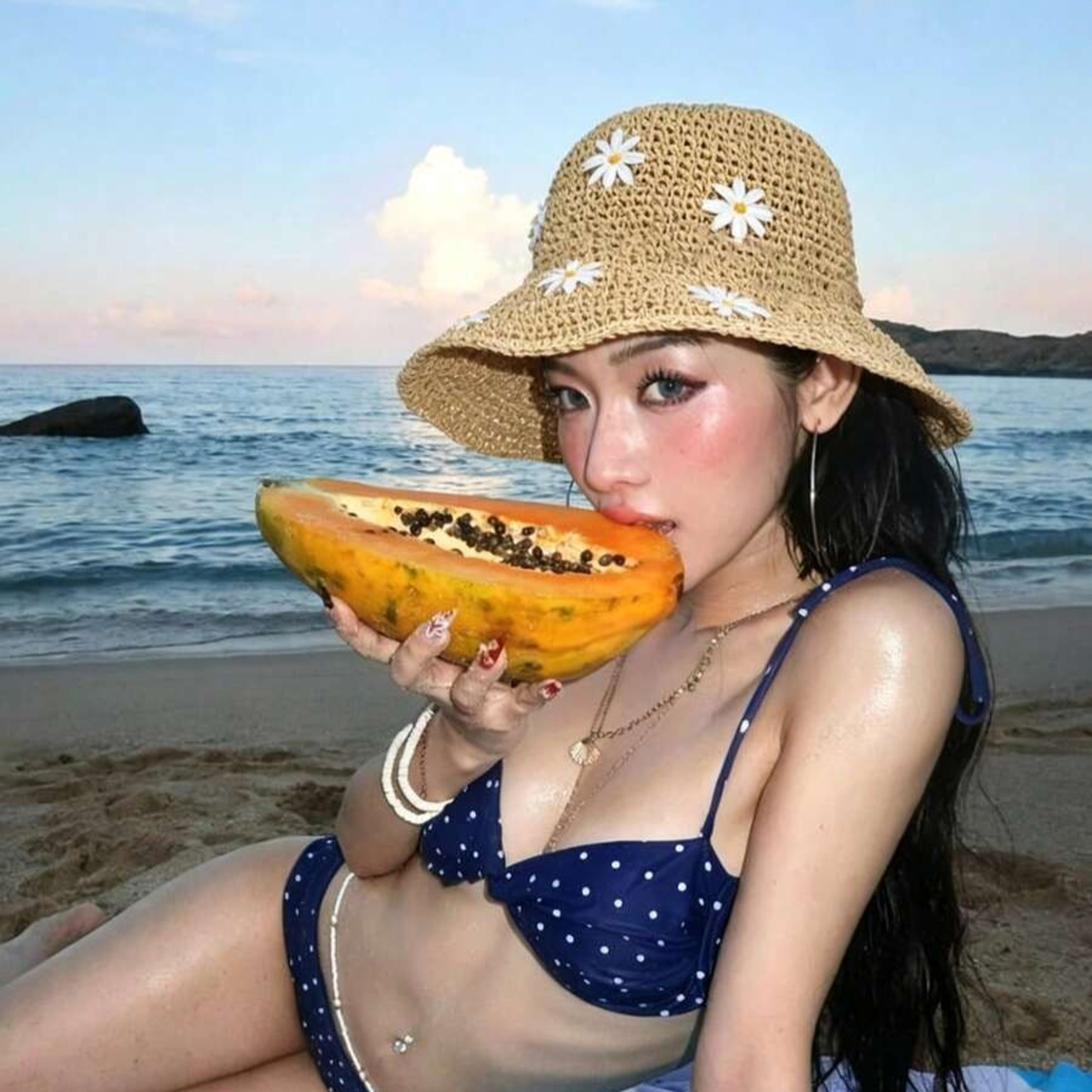 Women's Foldable Straw Sun Hat Elegant Wide Brim Beach Hat – view 6