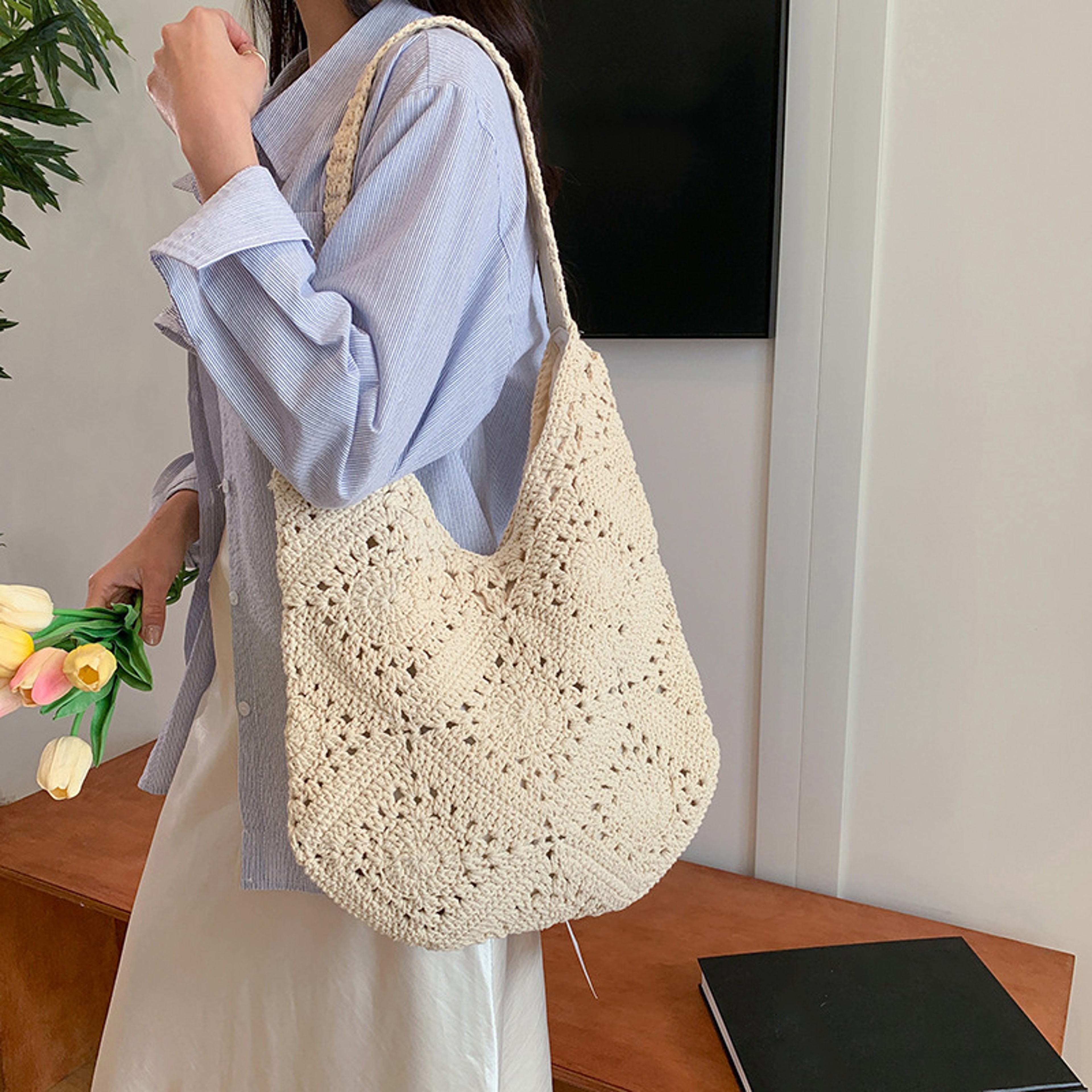 French Style Hollow Out Woven Straw Tote Bag 2