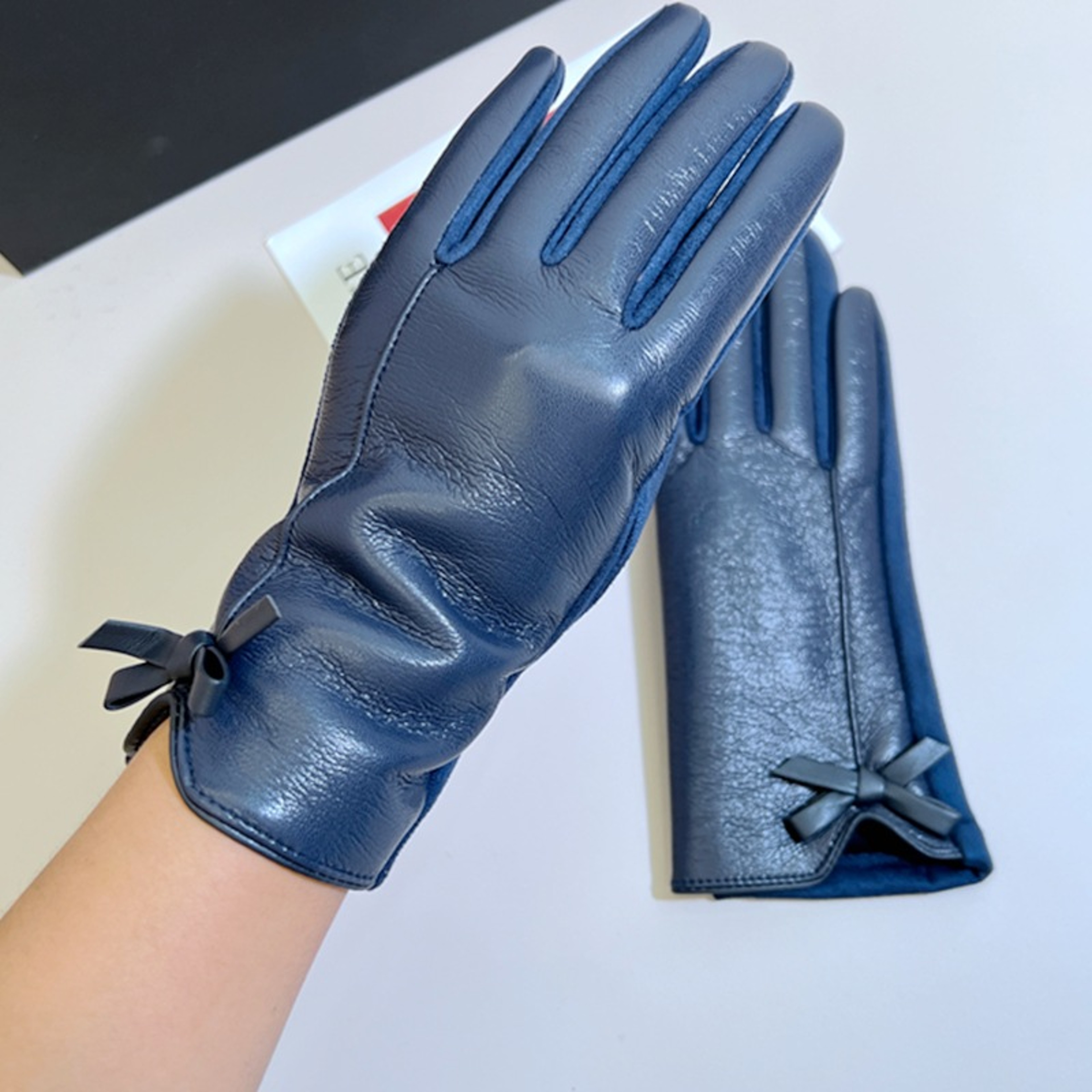 Womens Winter Leather Gloves Touchscreen Texting Warm Driving Leather Gloves Bow Style For Outdoor 1