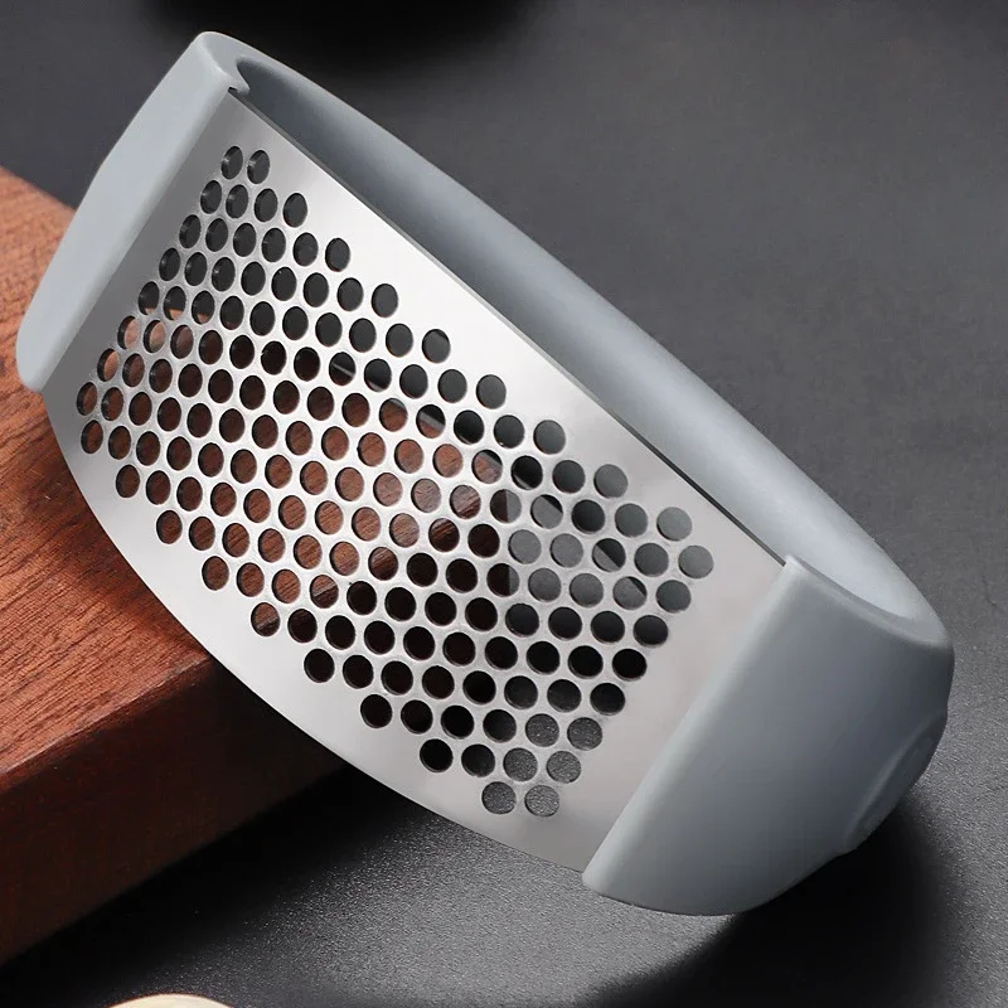 Stainless Steel Garlic Press Easy Clean Garlic Crusher Labor Saving Kitchen Gadget Household Garlic 2
