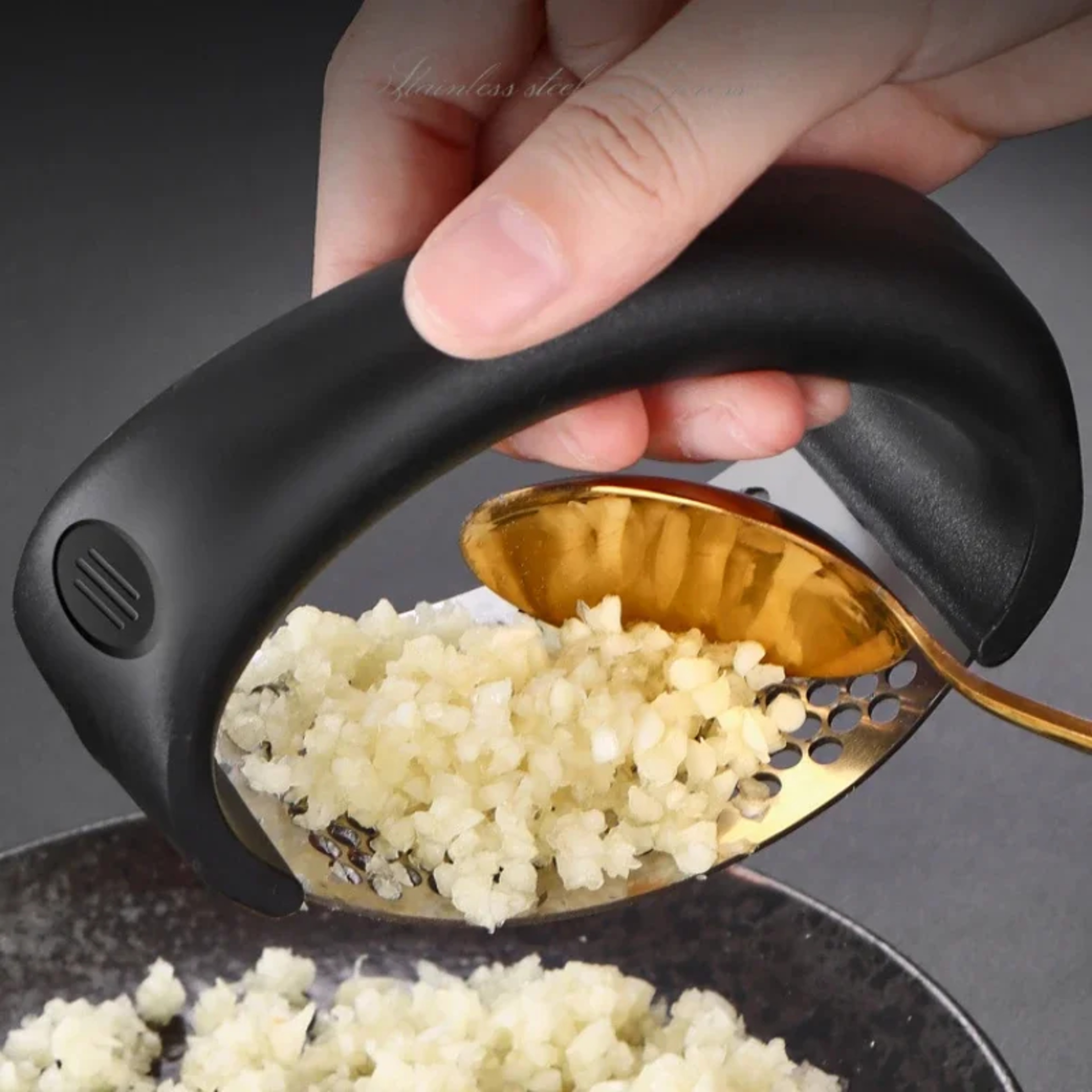 Stainless Steel Garlic Press Easy Clean Garlic Crusher Labor Saving Kitchen Gadget Household Garlic 3