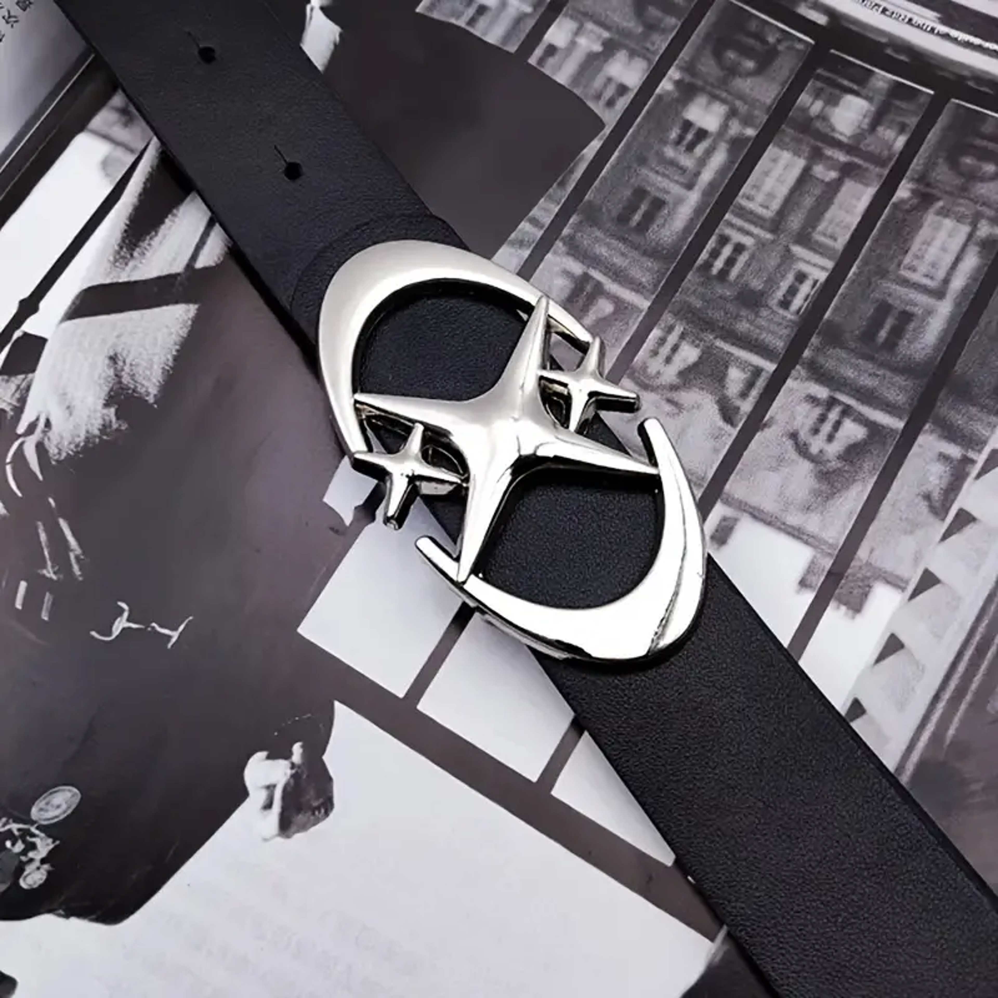 Stylish Oval Cross Metal Buckle Belt, Durable Simple Design, Universally Compatible Unisex Gift – view 3