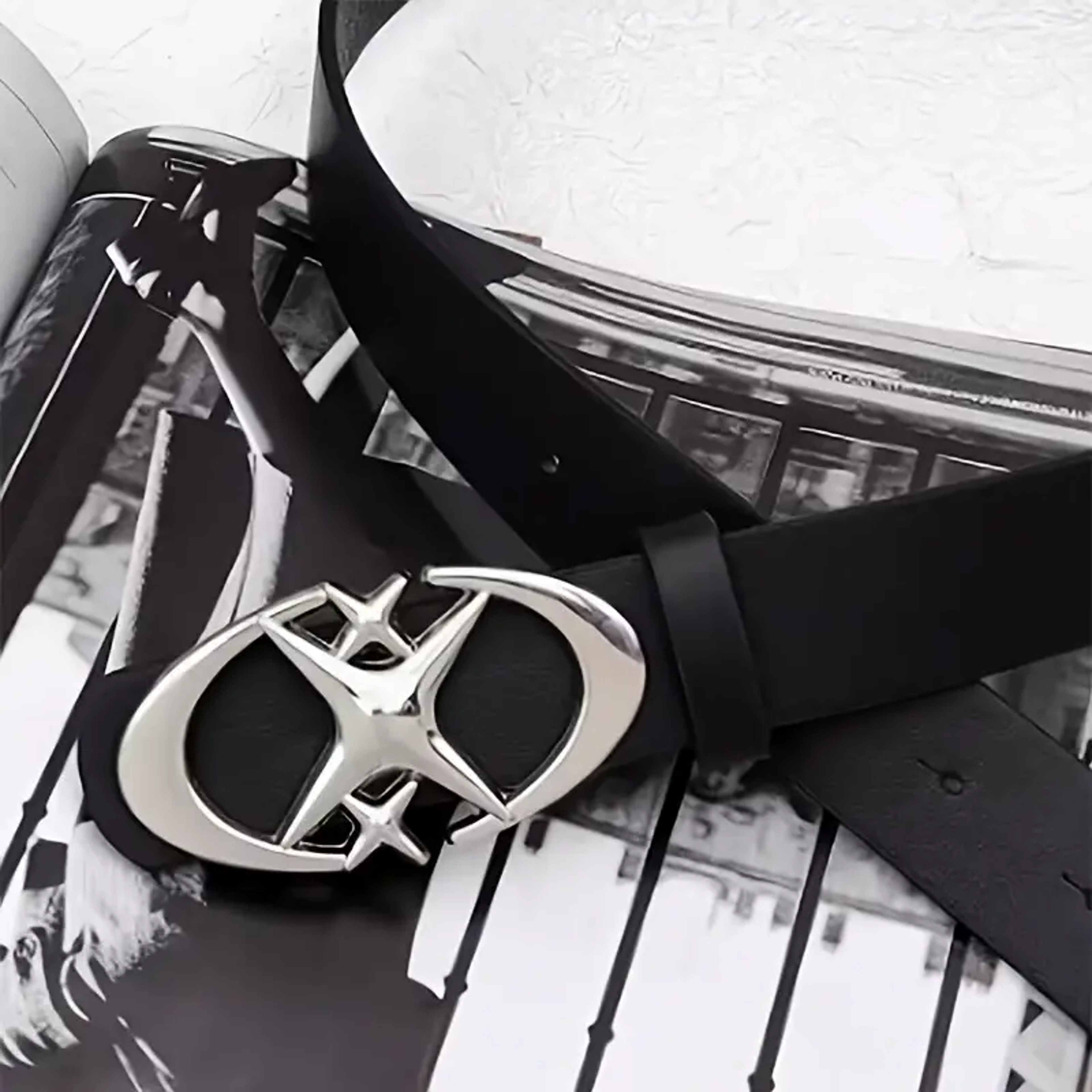 Stylish Oval Cross Metal Buckle Belt, Durable Simple Design, Universally Compatible Unisex Gift – view 4