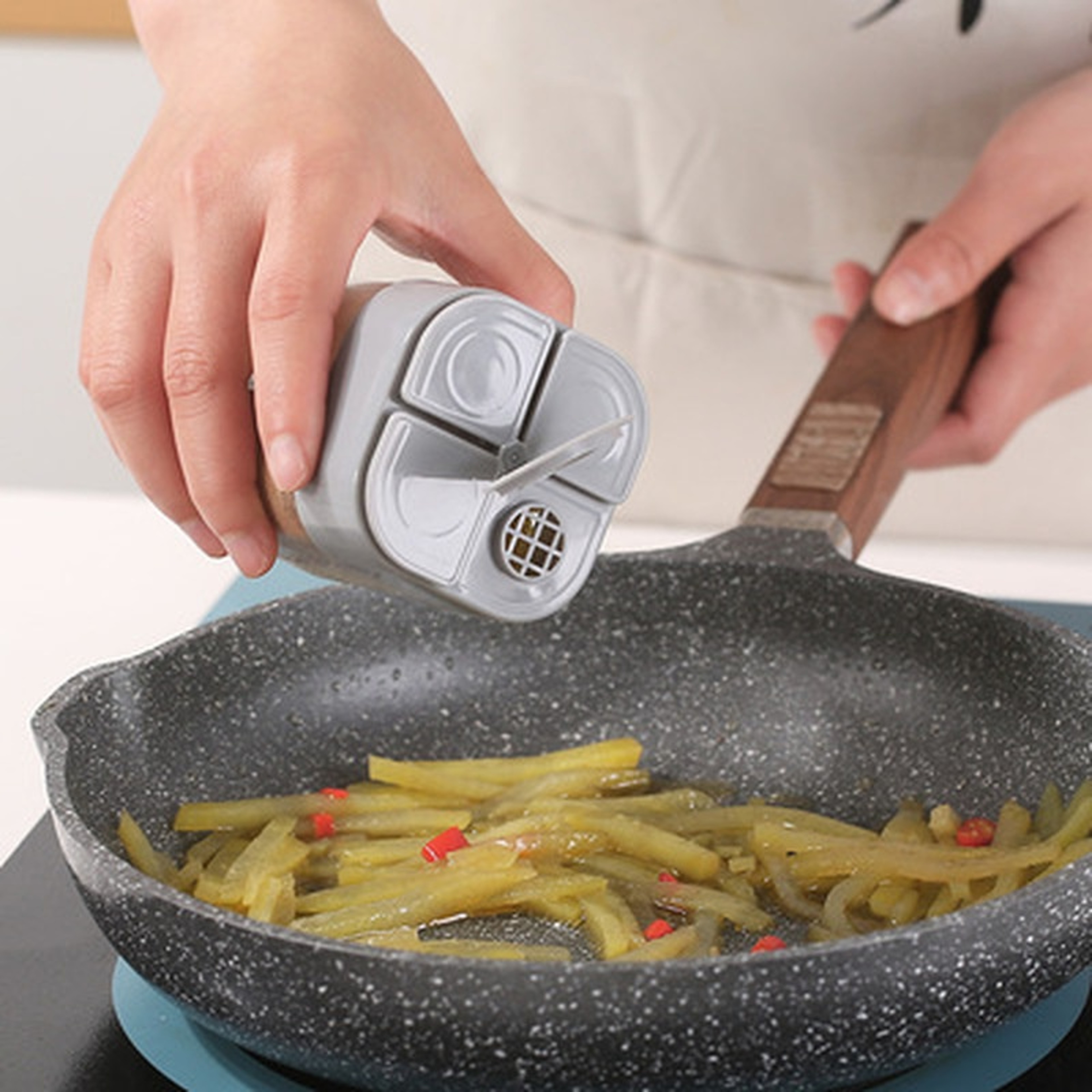 Spice Salt Pepper Shakers Transparent Jar, Barbecue Condiment Can, Kitchen Gadgets with Cover – view 5