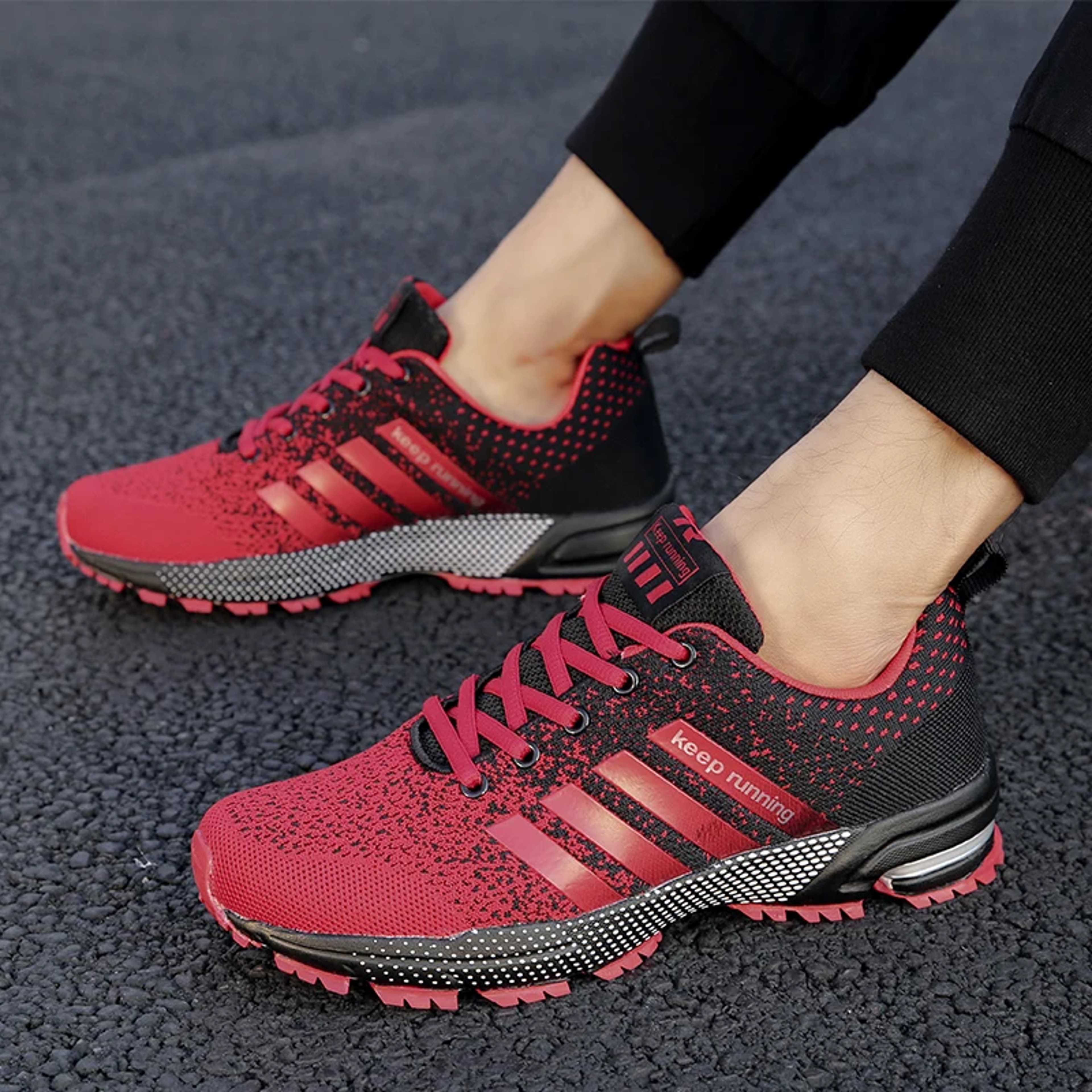 Men And Women Casual Sports Shoes Breathable Summer Running Shoes Flying Mesh Flat Vulcanised Shoes 0