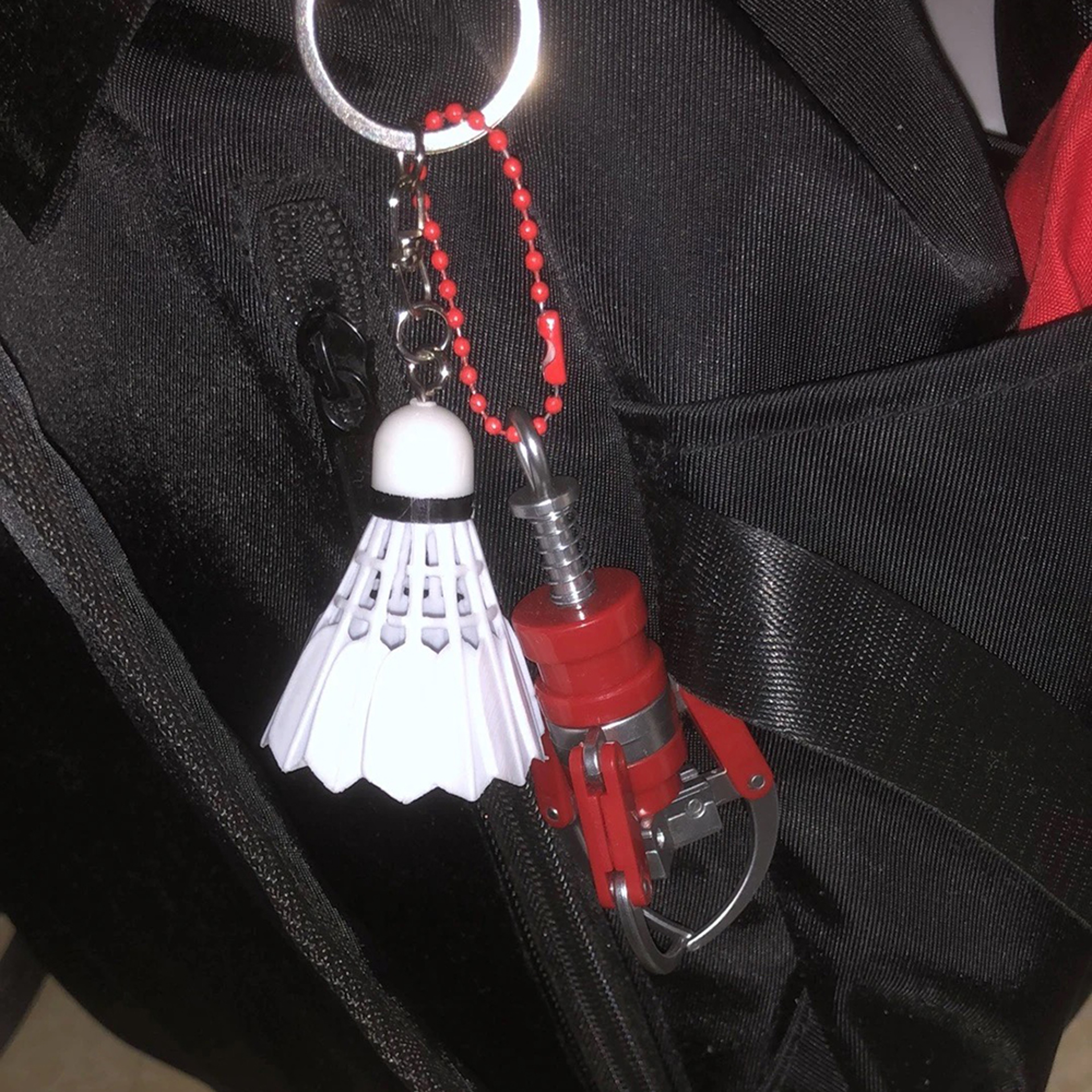 Mini Doll Machine Claw Key Chain For Women Finger Tip Gripper Key Ring Pendant Plastic Bag Jeweller 1