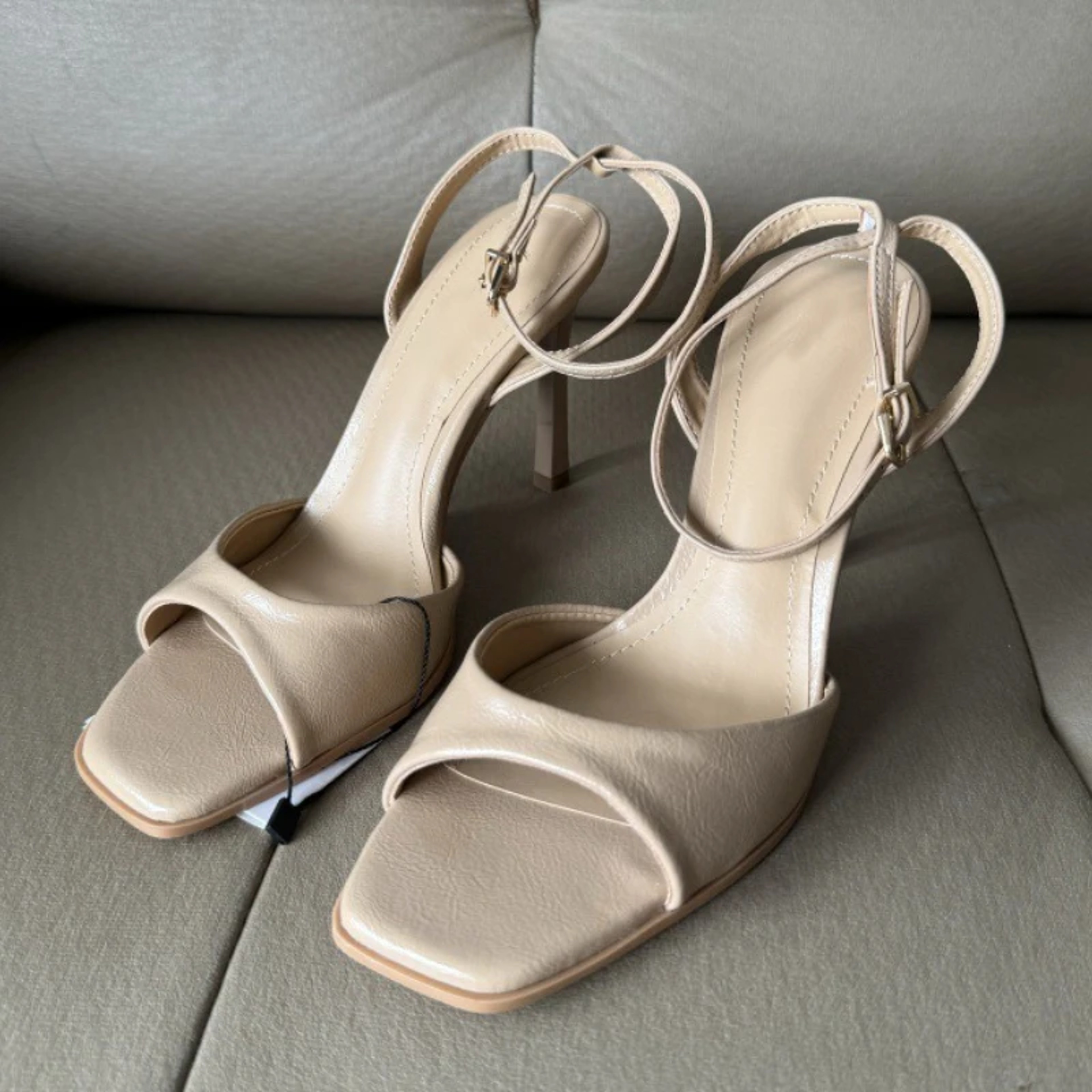 Gold Patent Leather Ankle Buckle High Heeled Sandals Sexy Square Toe Open Toe High Heels Womens Sum 3