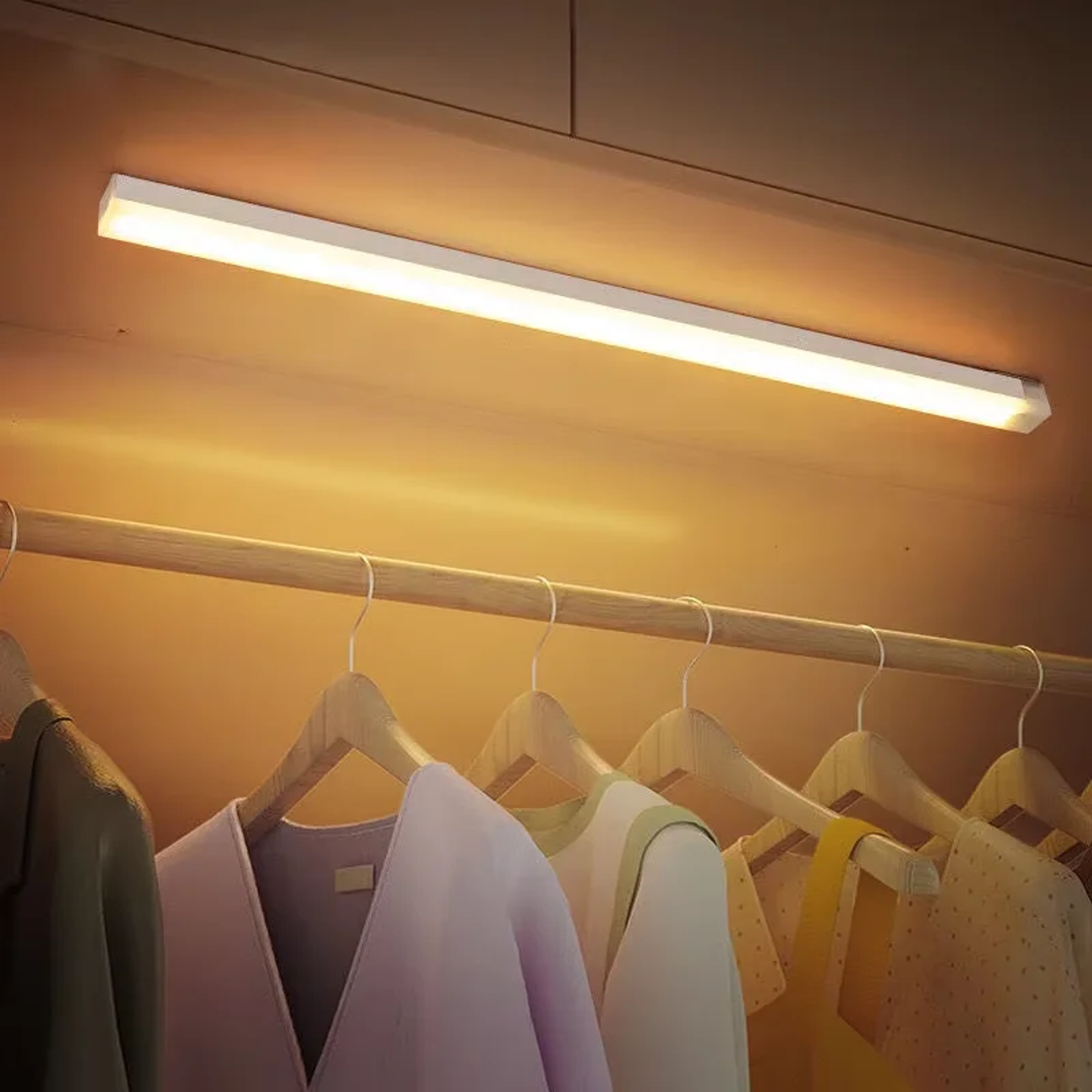 Rechargeable LED Motion Sensor Light Wireless Cabinet Wardrobe Lamp Staircase Night Light For Kitch 2
