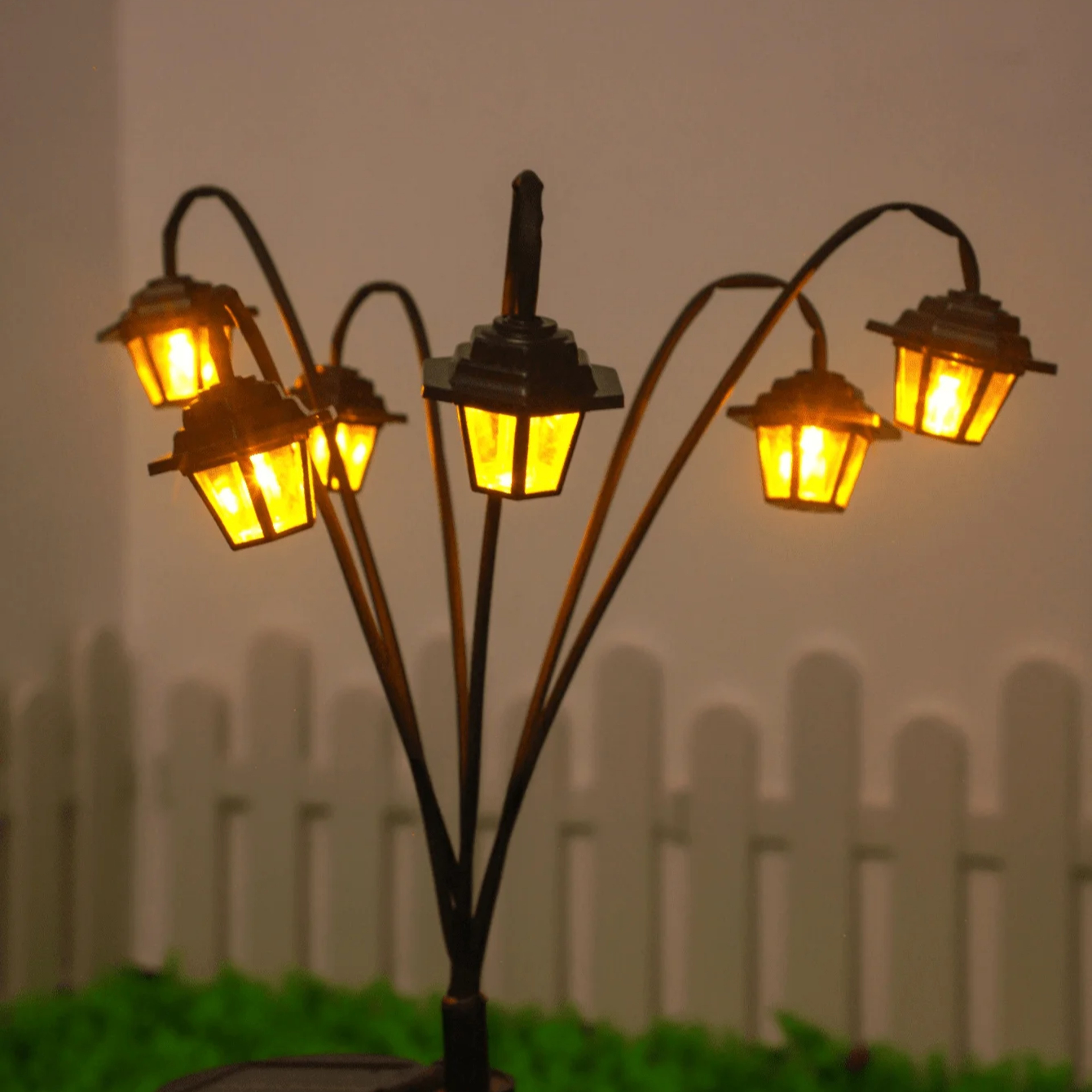 Retro Street Lamp Shaped Decorative Light, Solar-powered Retro Lantern Decorative Light, Garden Court yard – view 5