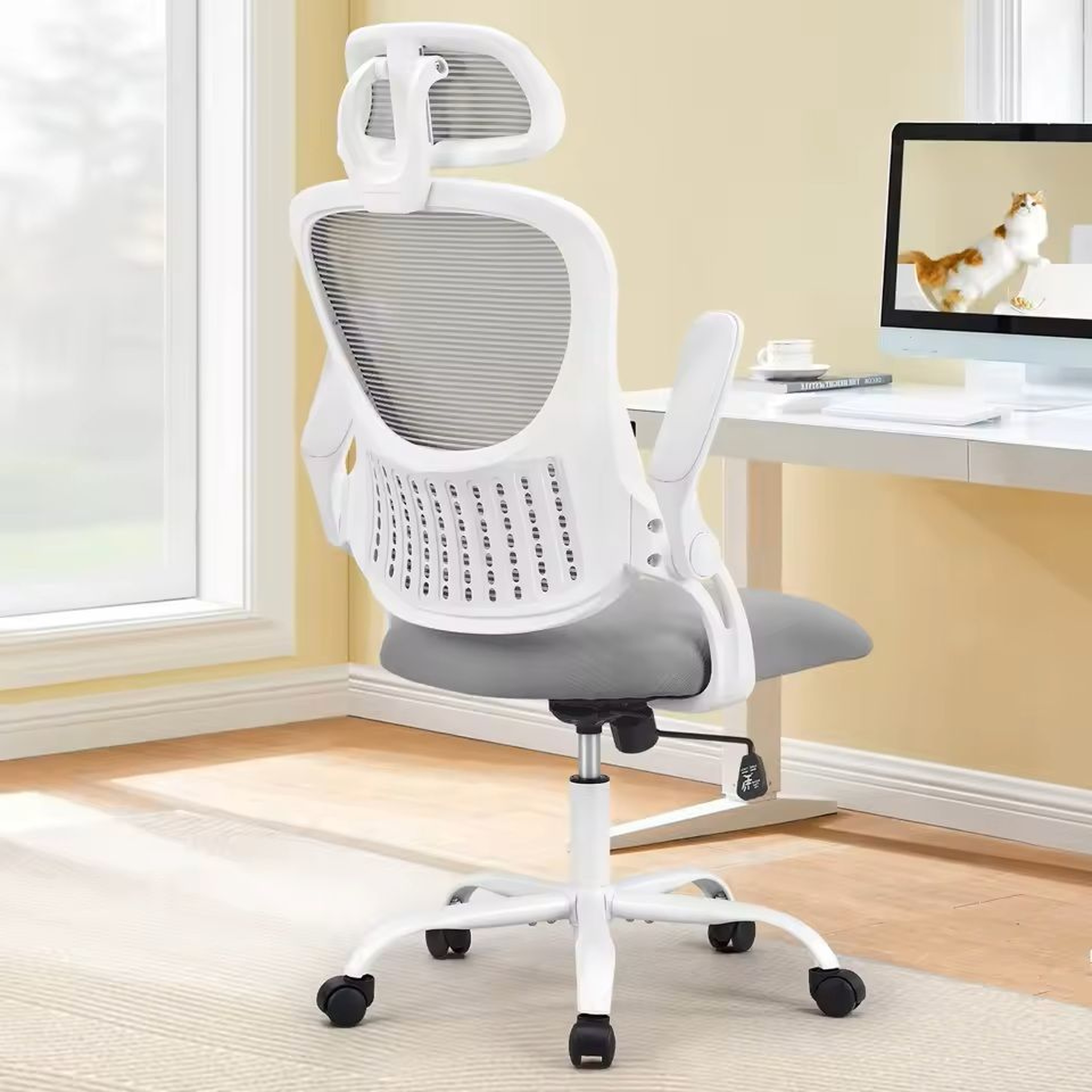 Ergonomic Mesh Office Chair With FlipUp Arms And Adjustable Headrest 0
