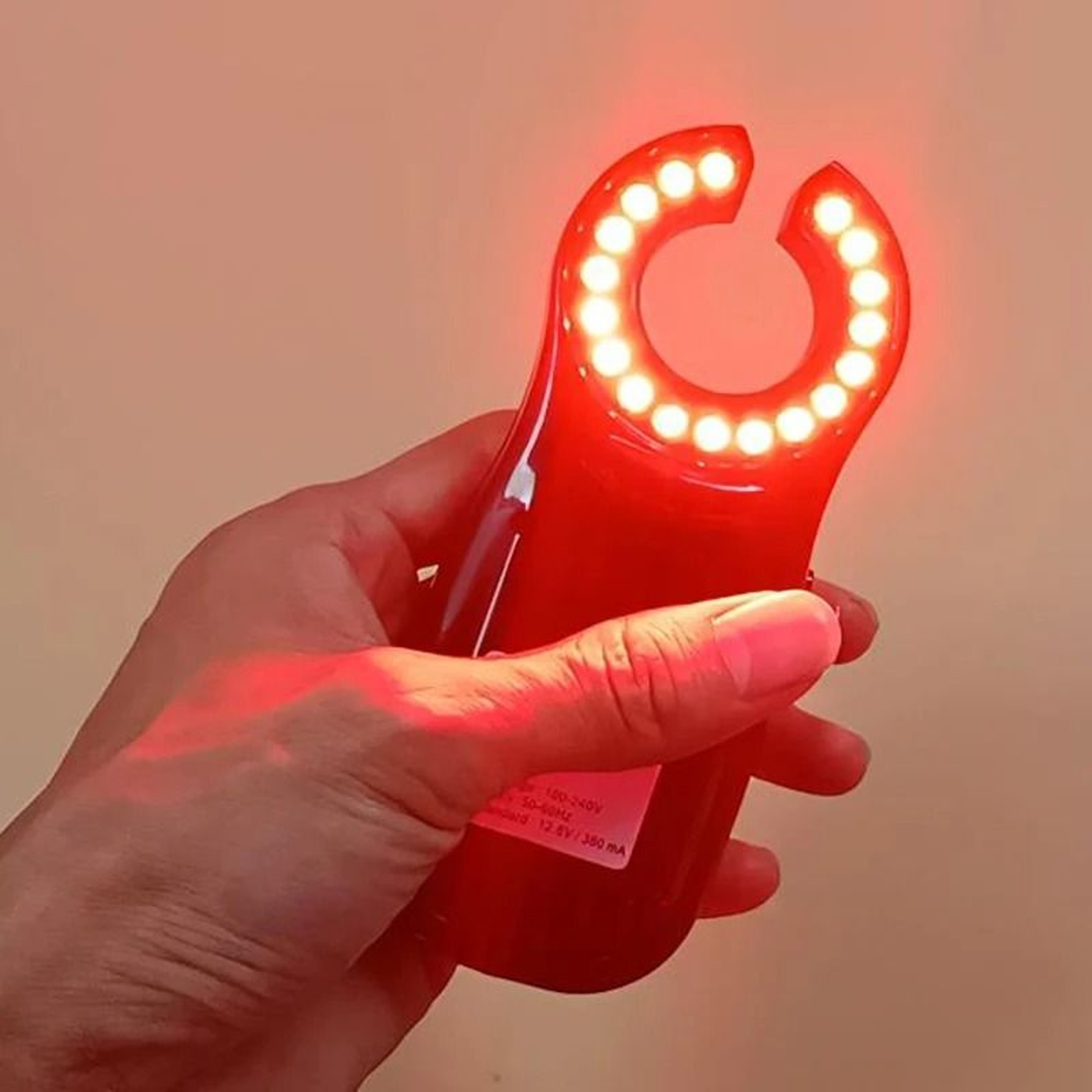 Handheld Infrared Vein Finder Portable Locator For Nurses And Clinics 1