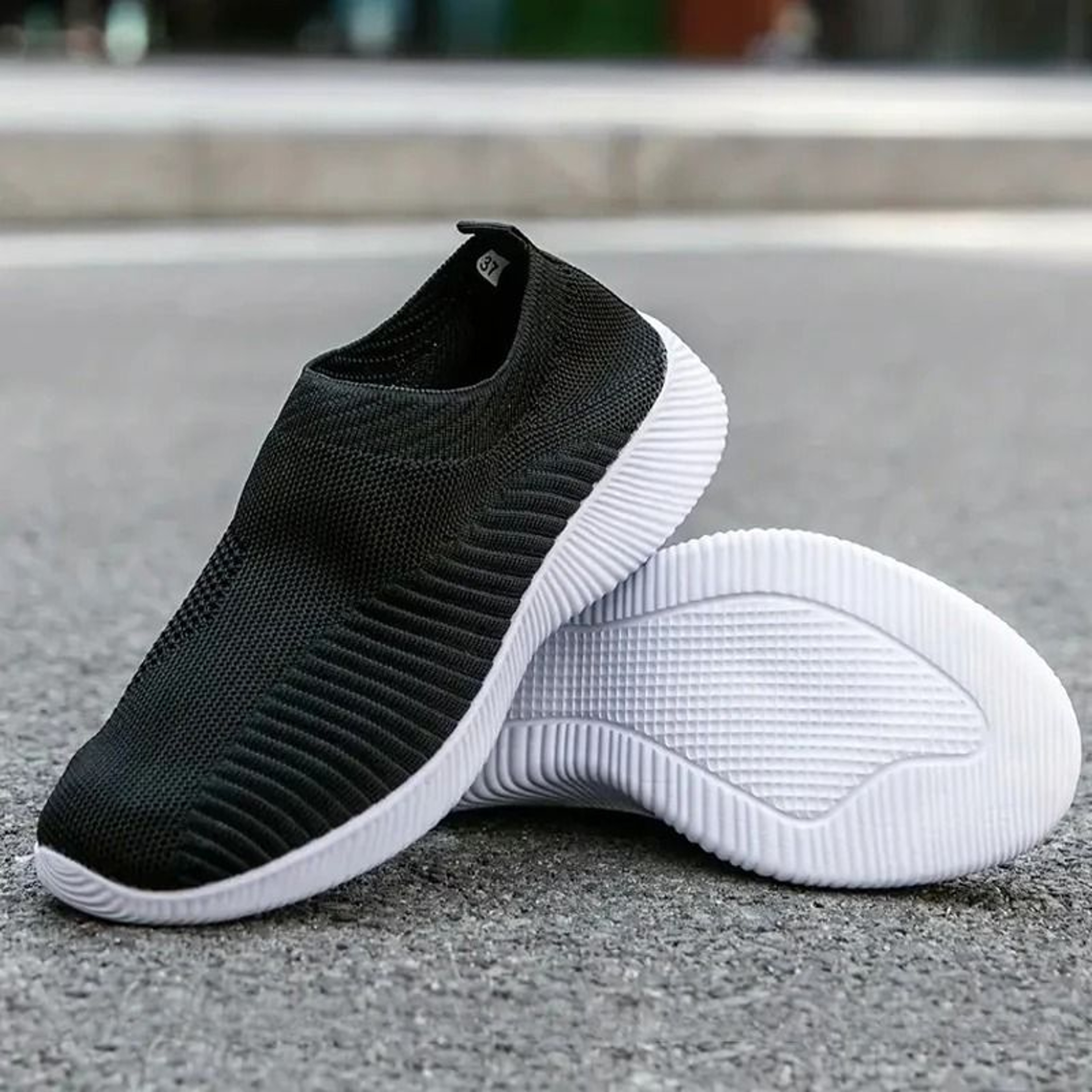 Womens Breathable Mesh Sneakers Lightweight Low Top Walking And Running Shoes 4