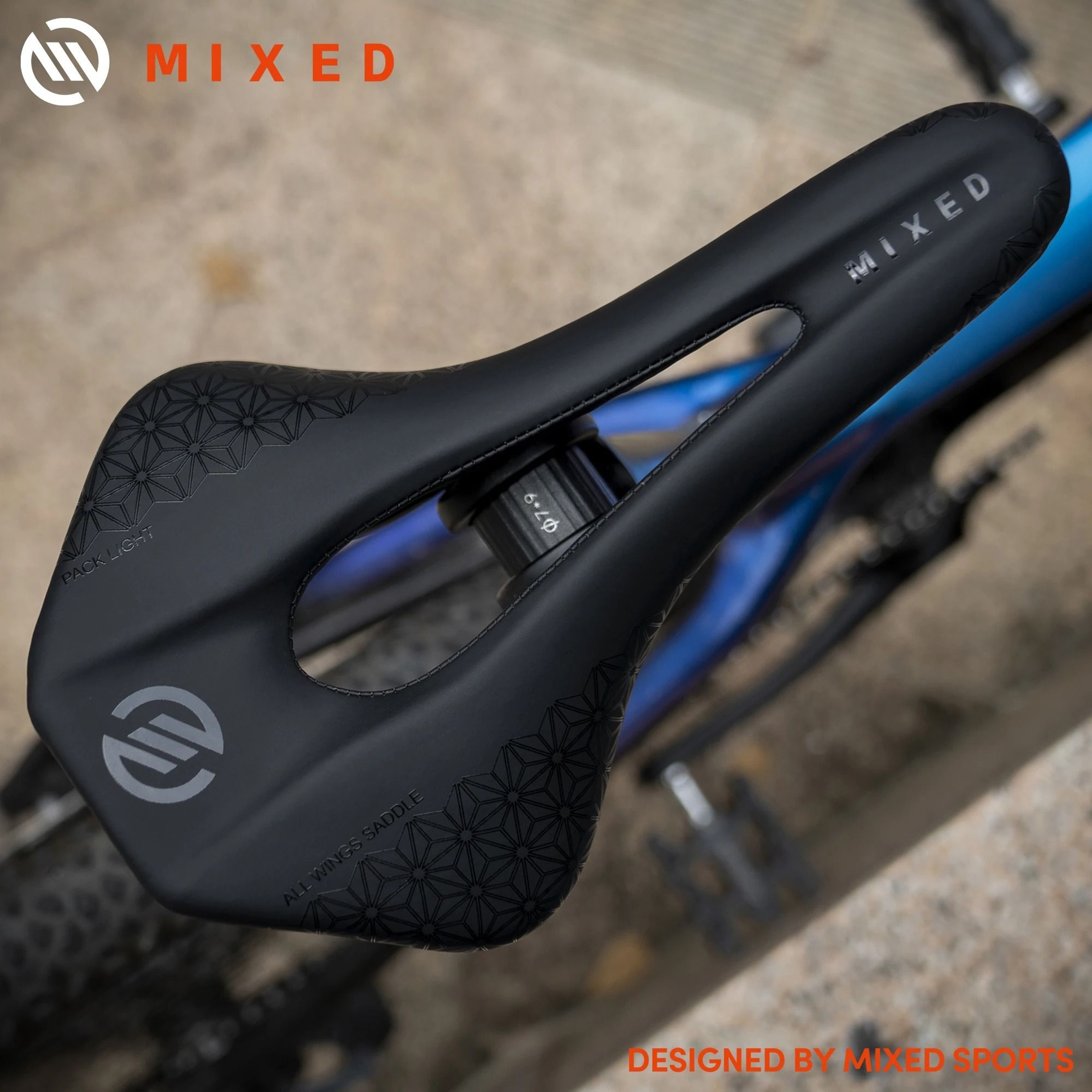 Lightweight Carbon Fiber Bike Saddle 143mm 0