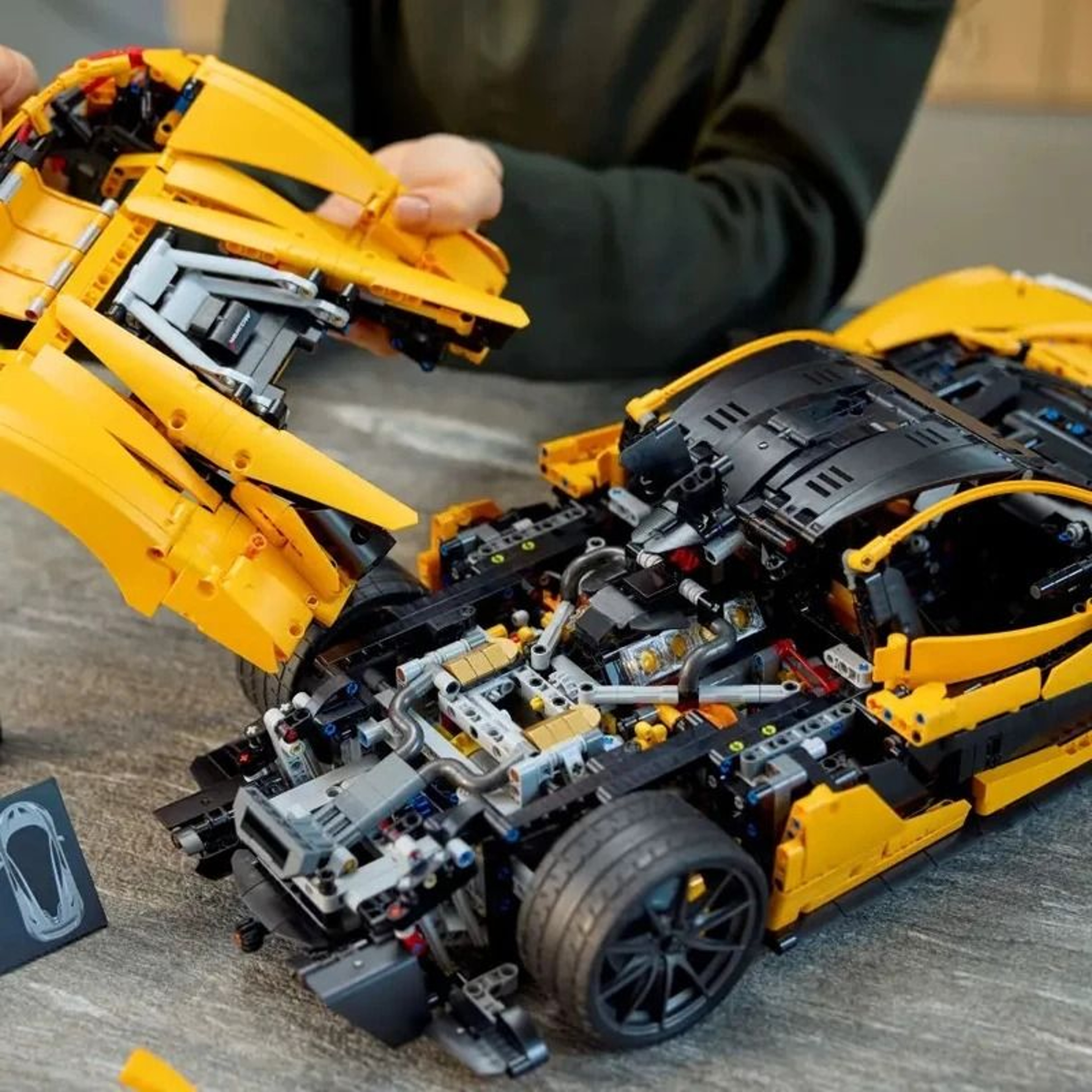 Super Racing Car Model Building Blocks 1 8 Scale 3893PCS Technical Assembly Set 4