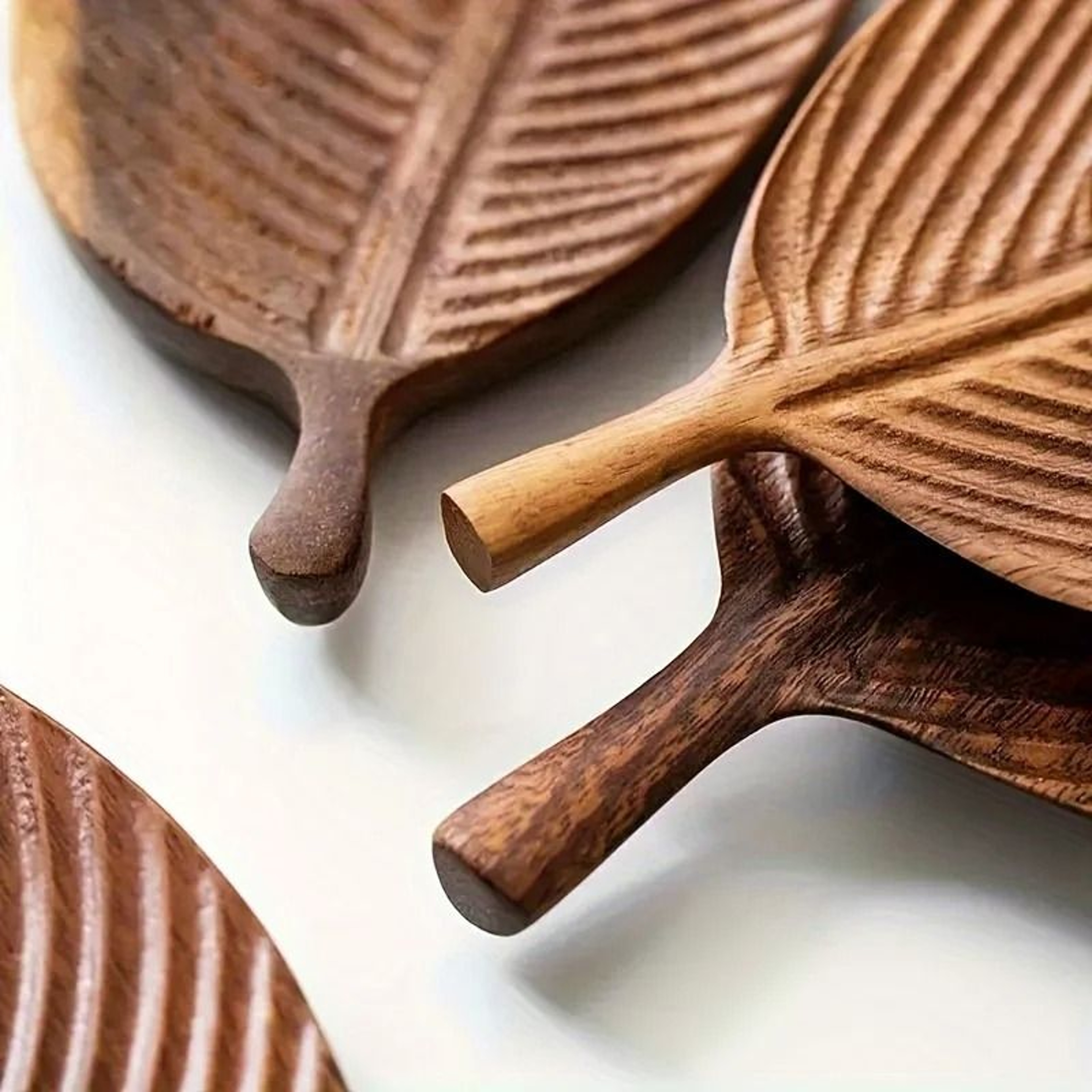 Leaf Shaped Oleander Wood Tray With Handle For Breakfast Desserts And Snacks 3