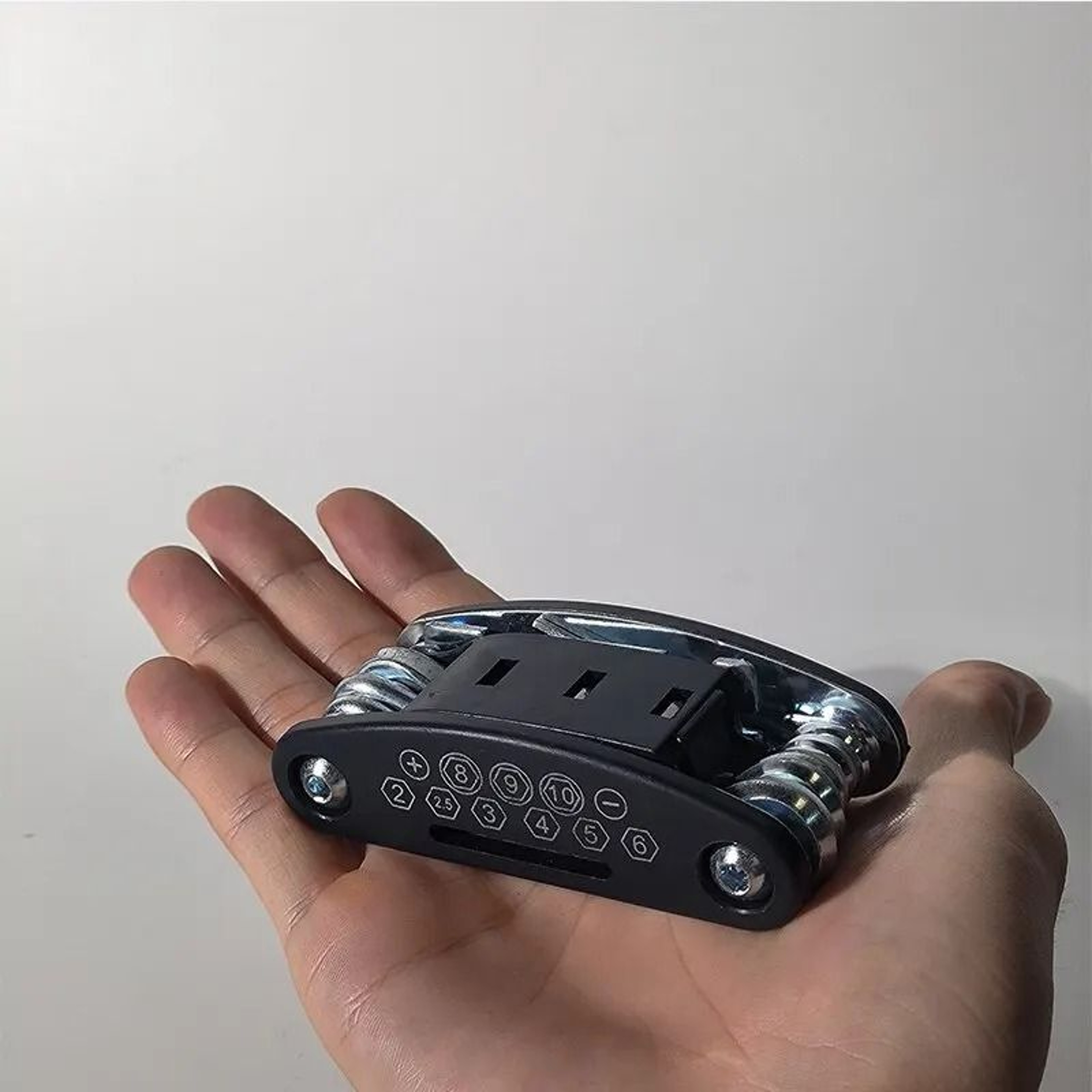 16in1 Portable Bicycle MultiTool Kit For Mountain And Road Bike Repair 5