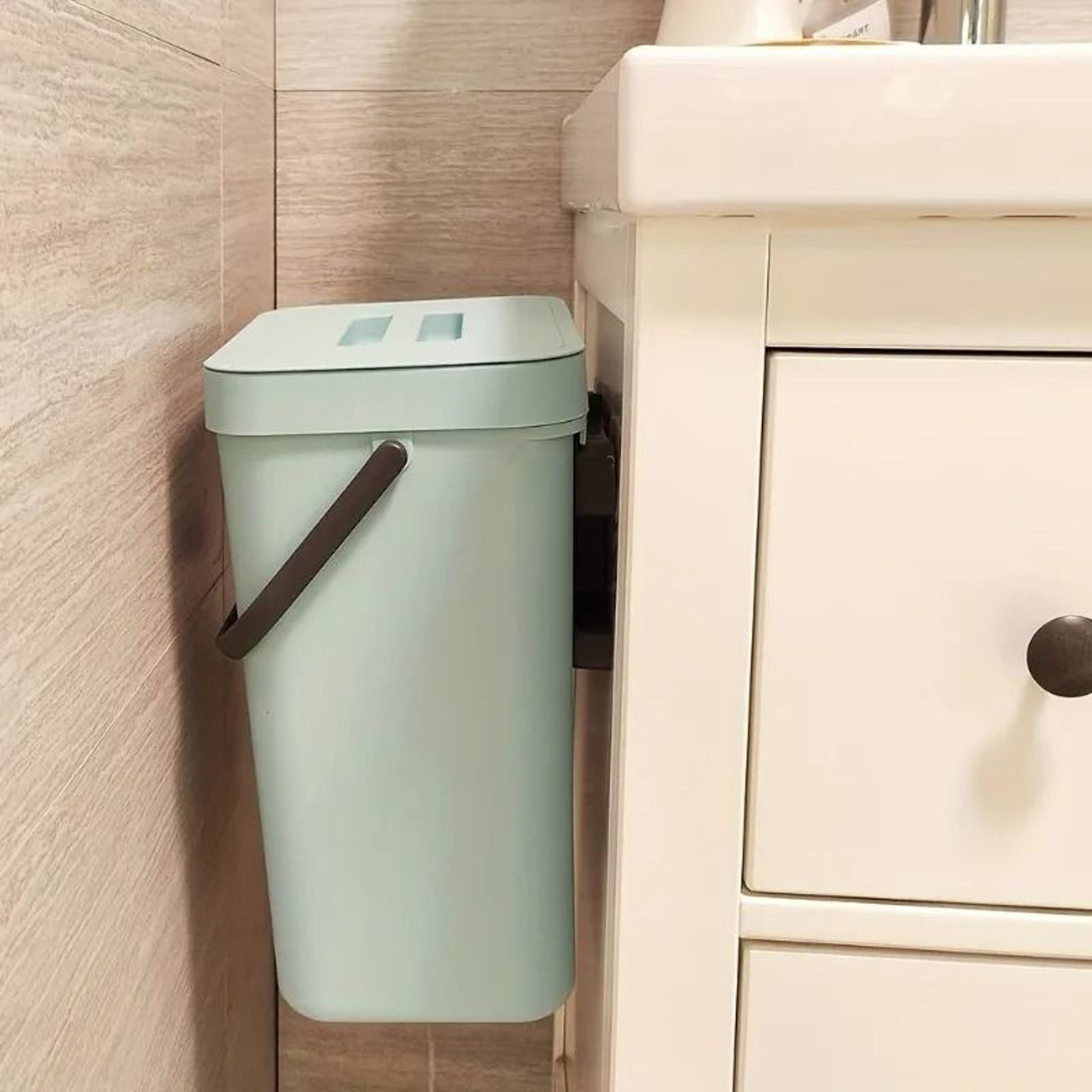 SpaceSaving QuietClose Trash Can 3