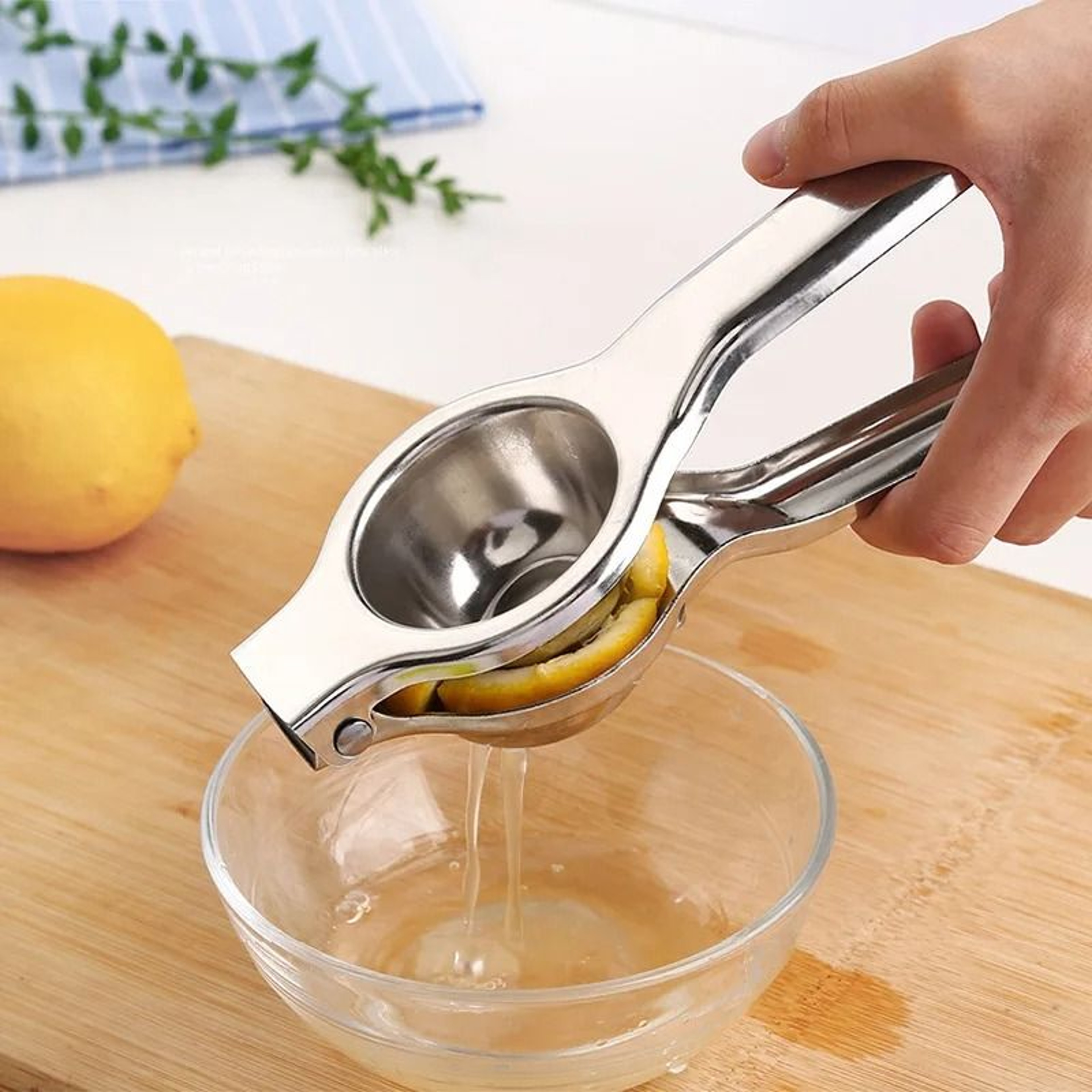 Stainless Steel Lemon Squeezer Manual Citrus Juicer For Kitchen And Home Use 0