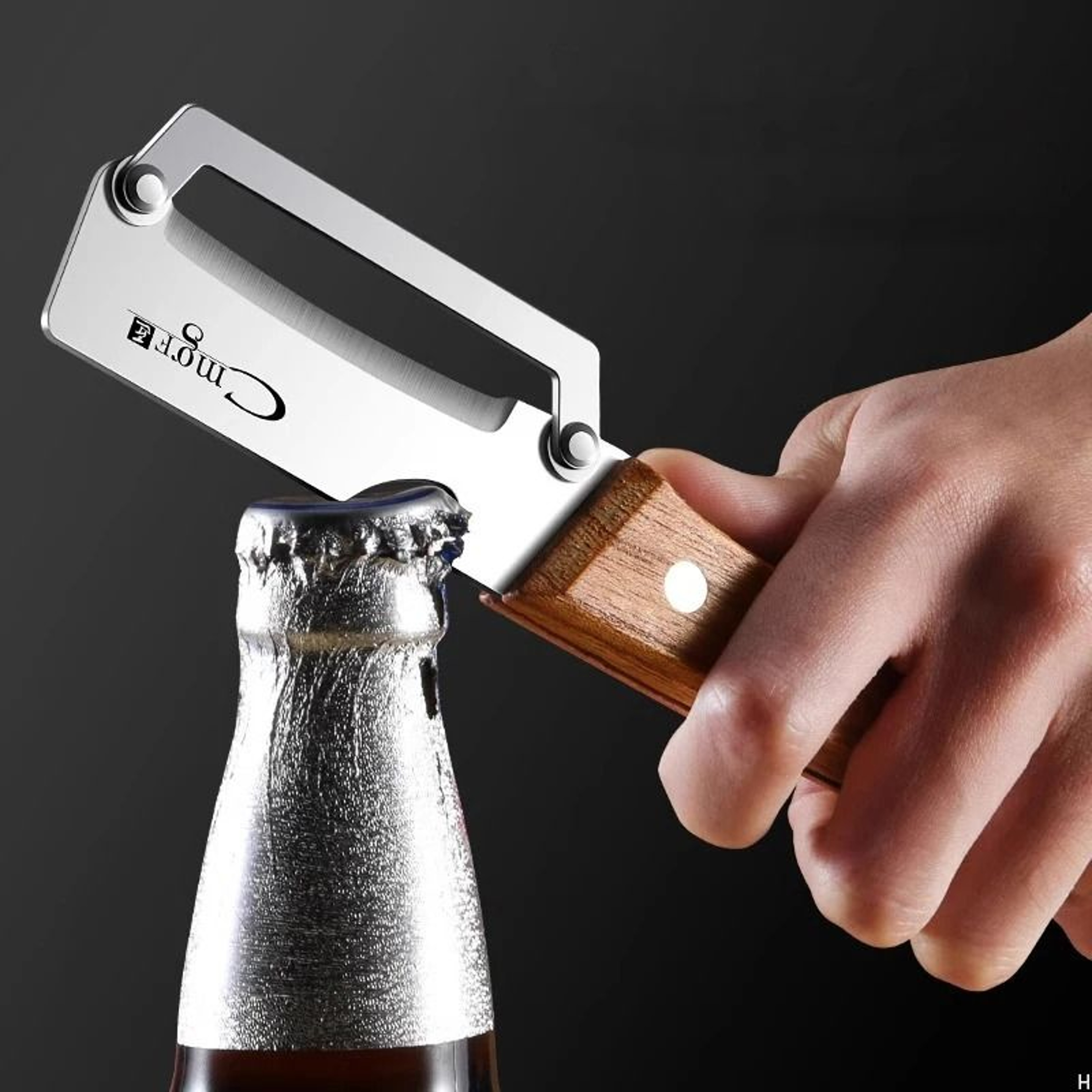 Stainless Steel Peeler With Wooden Handle For Fruits And Vegetables 3