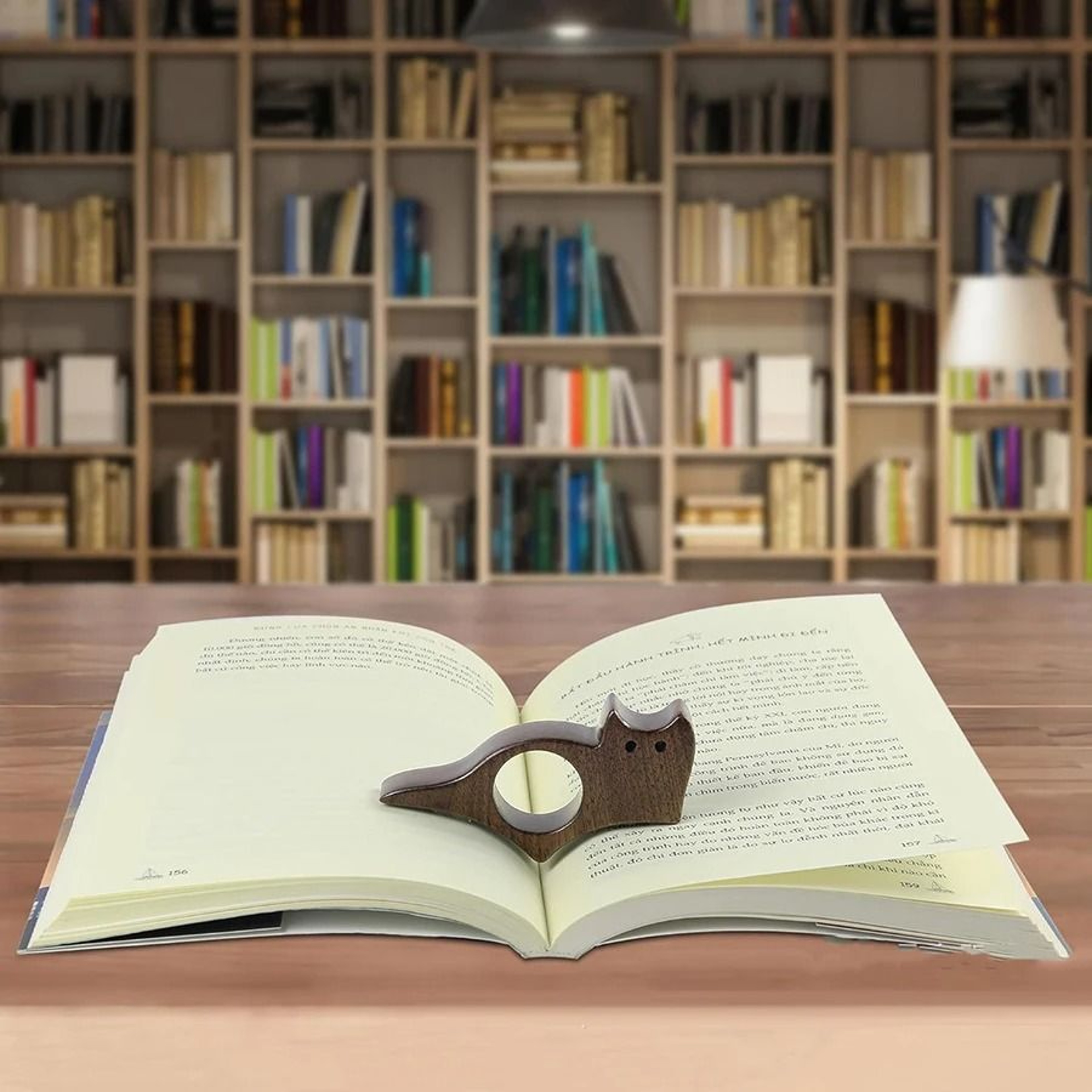 Wooden Pet Cat Dog Reading Bookmark Page Holder 2