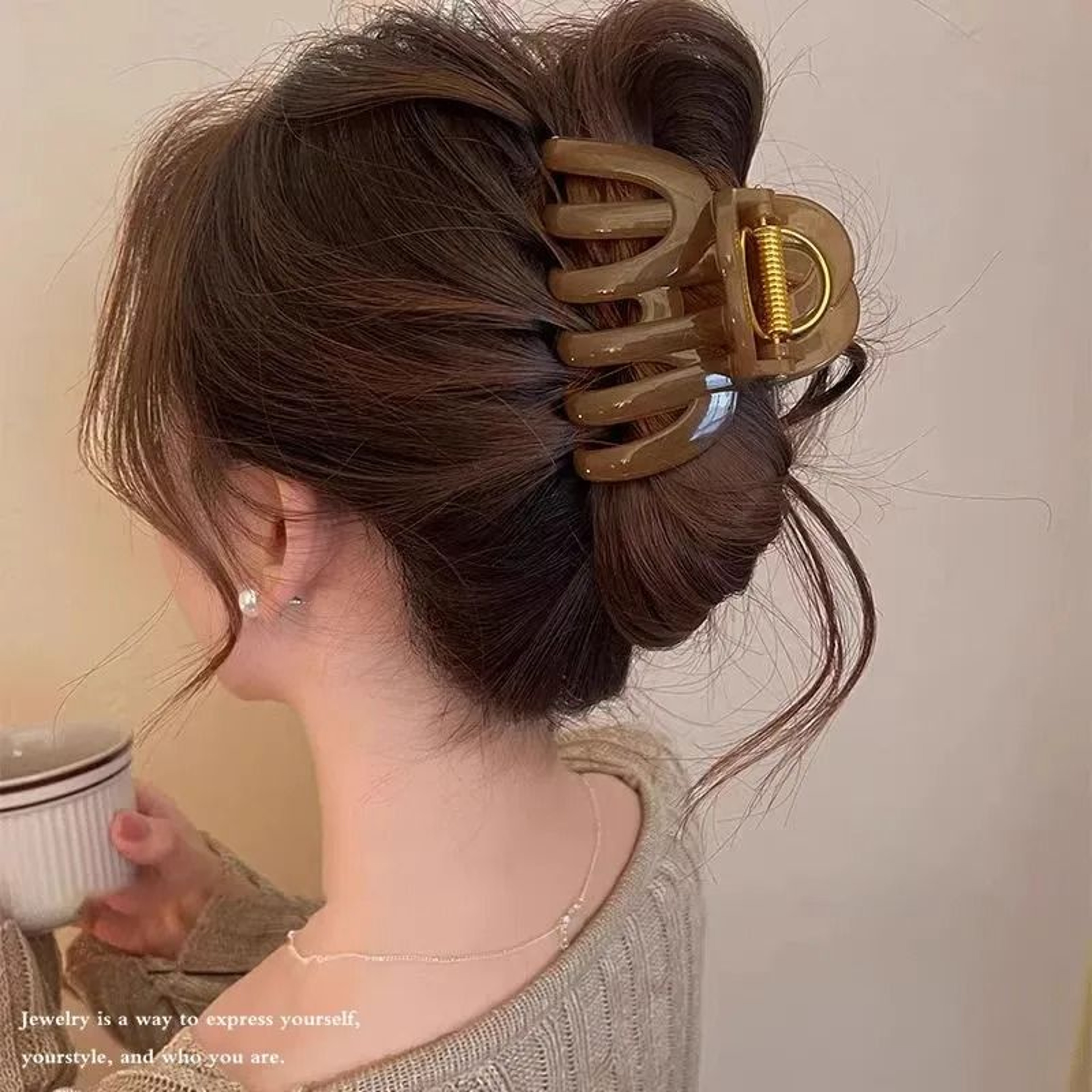 Pumpkin Hair Claw Clip For Women Strong Hold Cute Hair Accessory For Thick And Long Hair 4