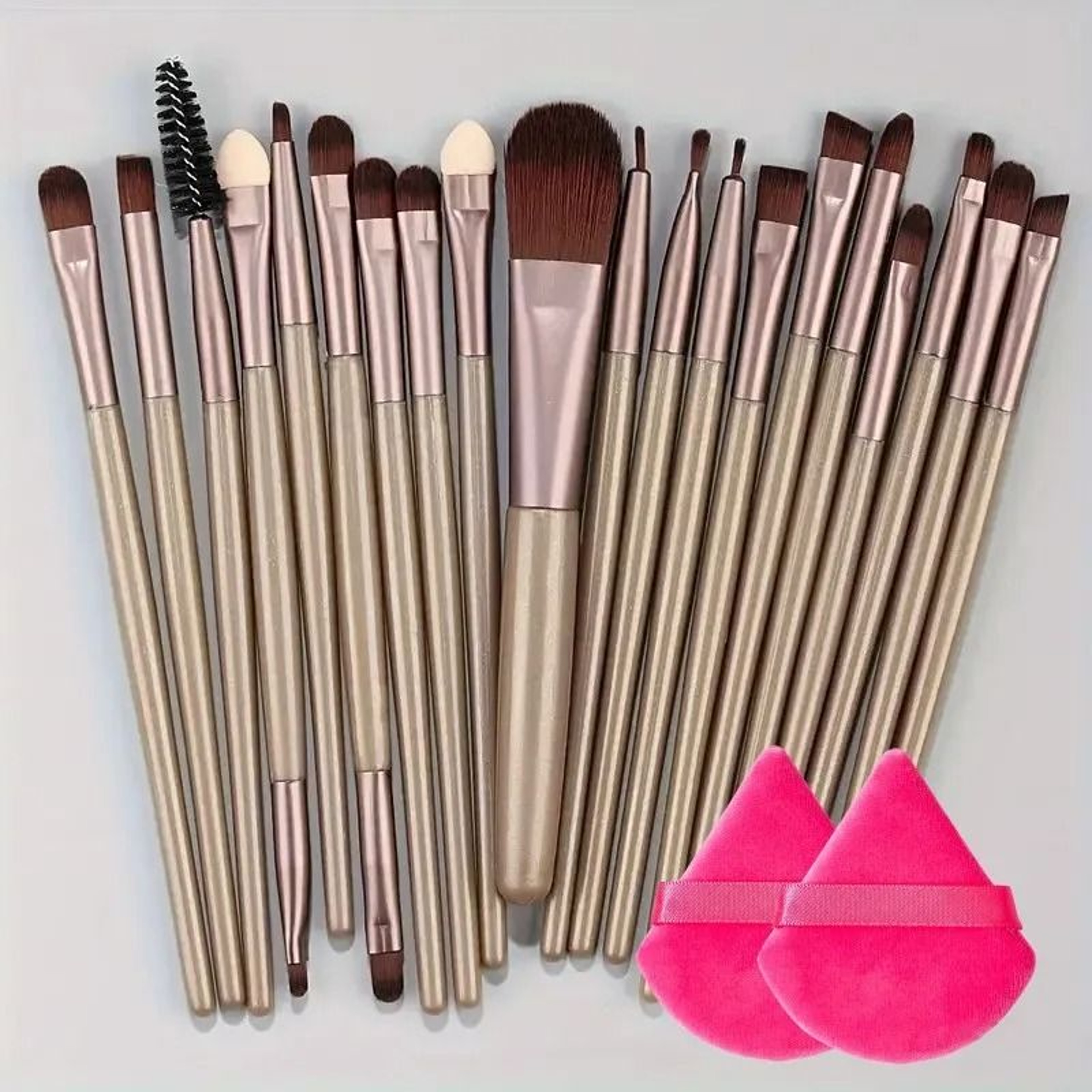 20 Piece Makeup Brush Set For Eyes And Face Blending 12