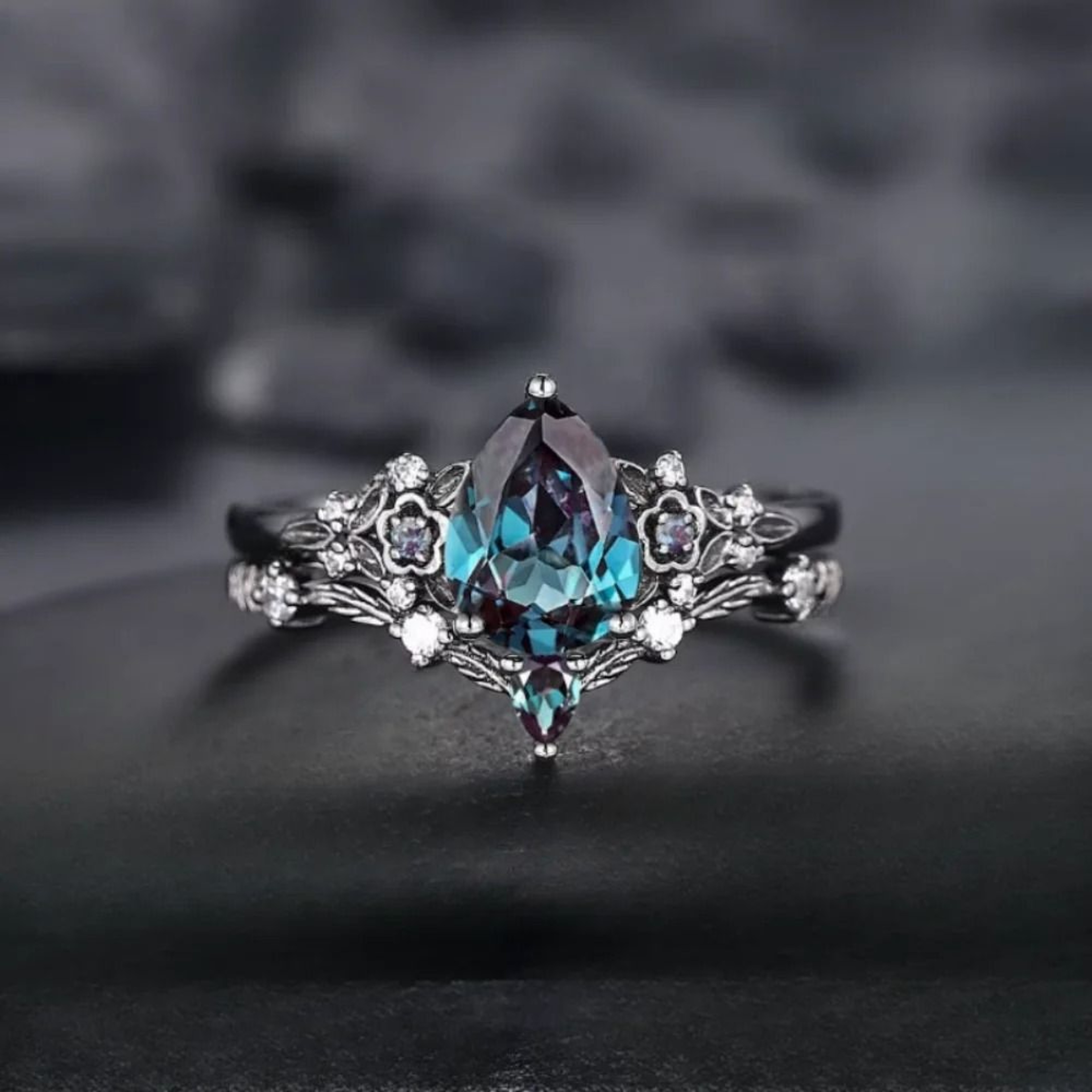 Luxury Gun Black Cubic Zircon Vine Ring For Women 6