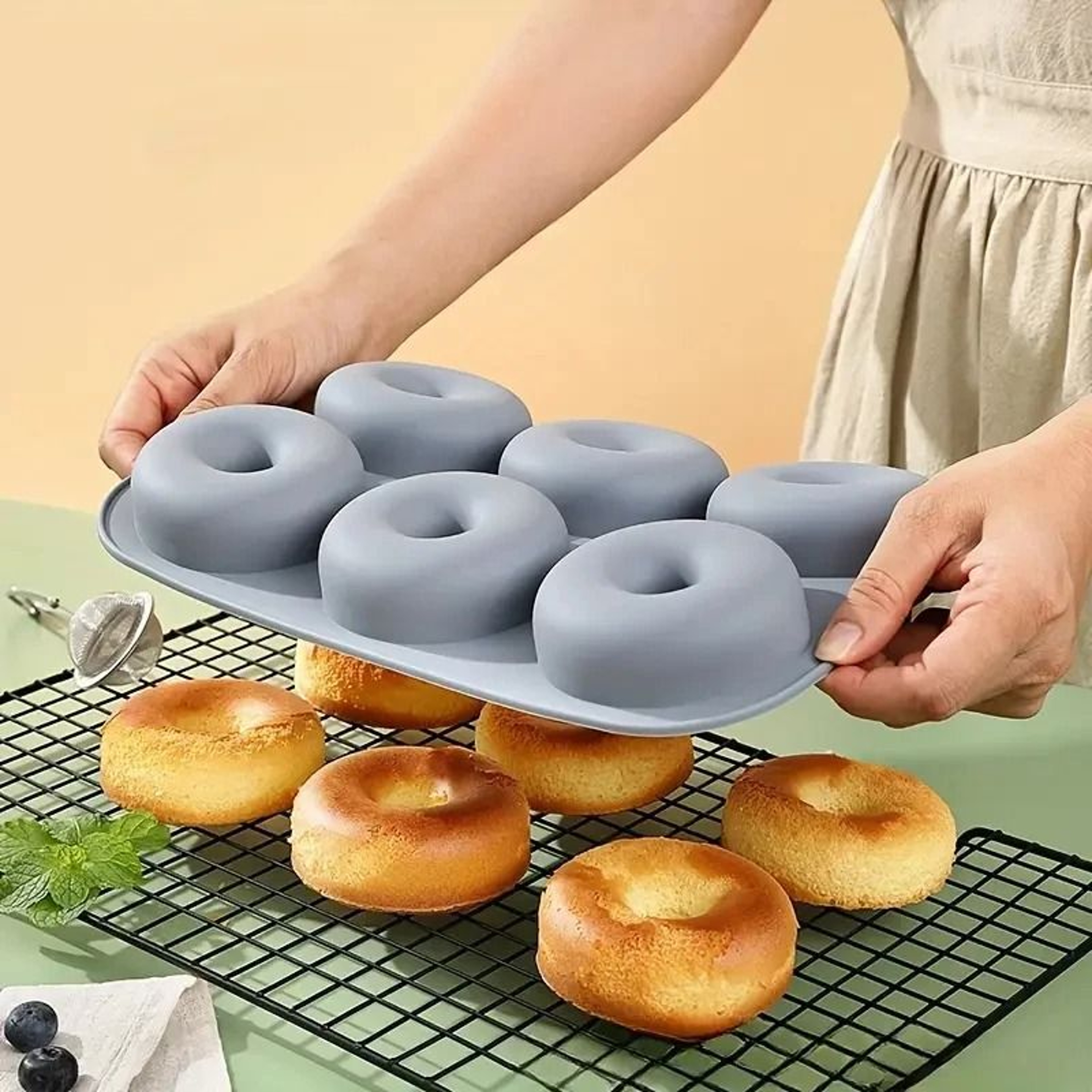 6 Hole Silicone Donut Baking Mold Non Stick Oven Safe Bakeware 1