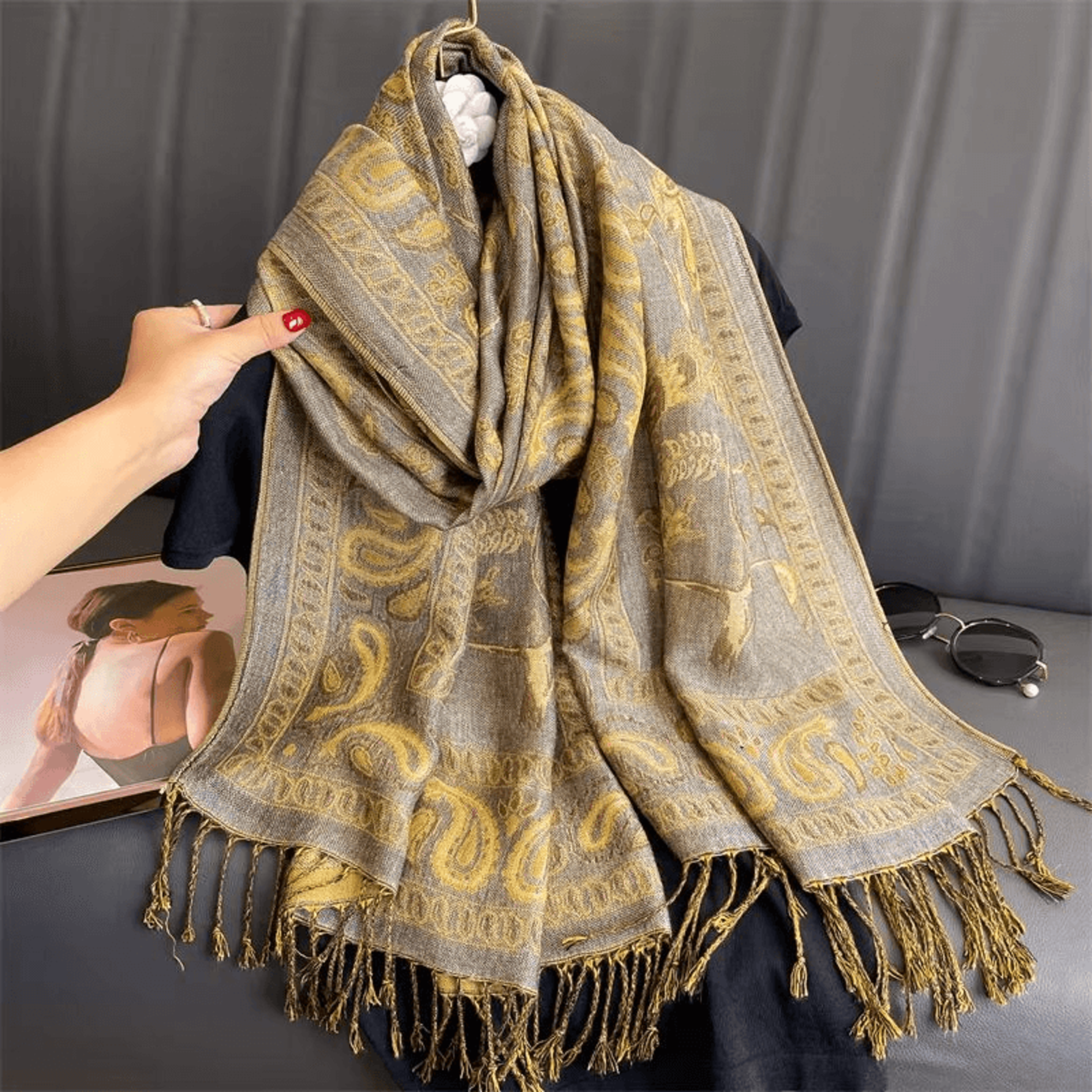 breathable shoulder wrap for office