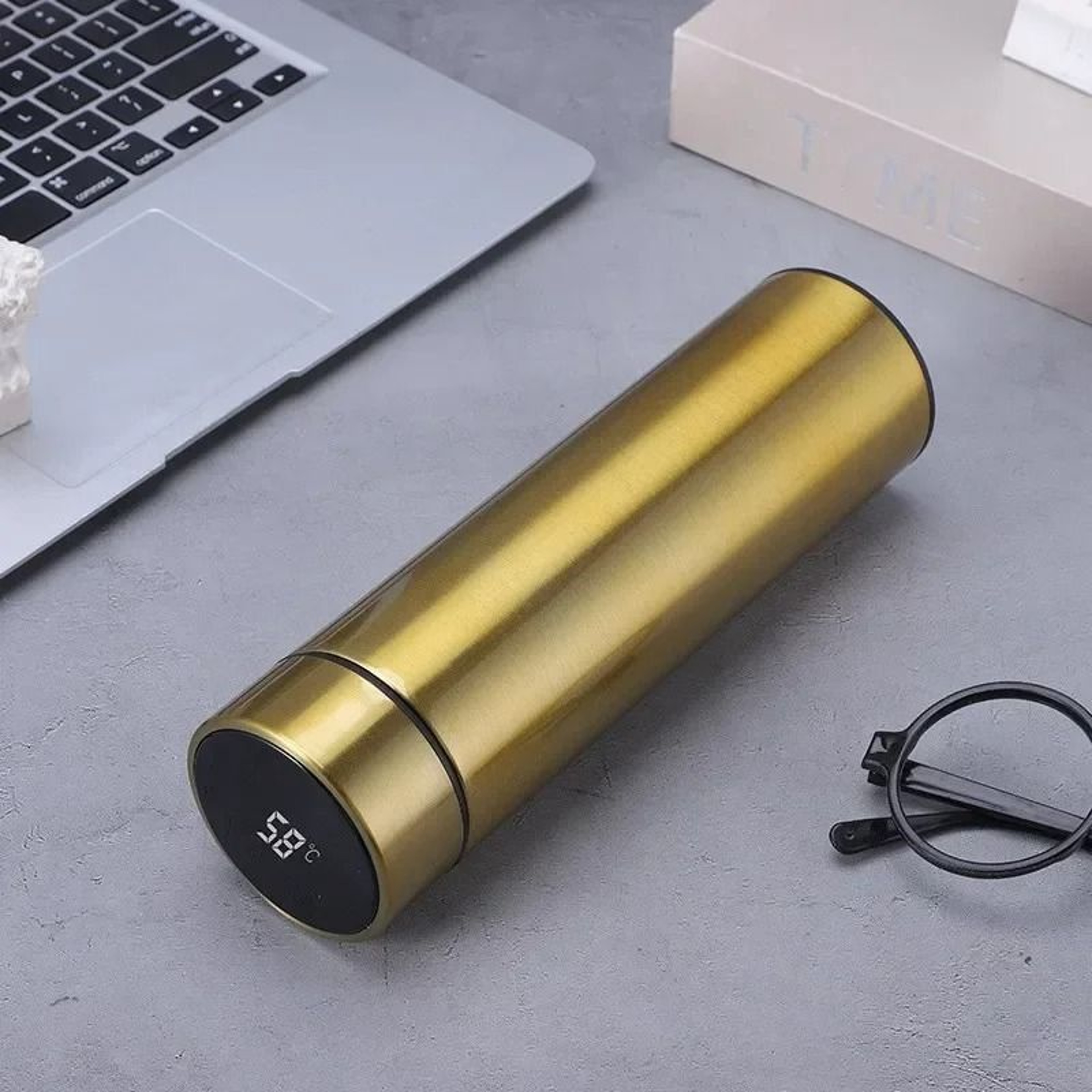 Intelligent LED Temperature Display Thermos Bottle For Hot And Cold Drinks 10
