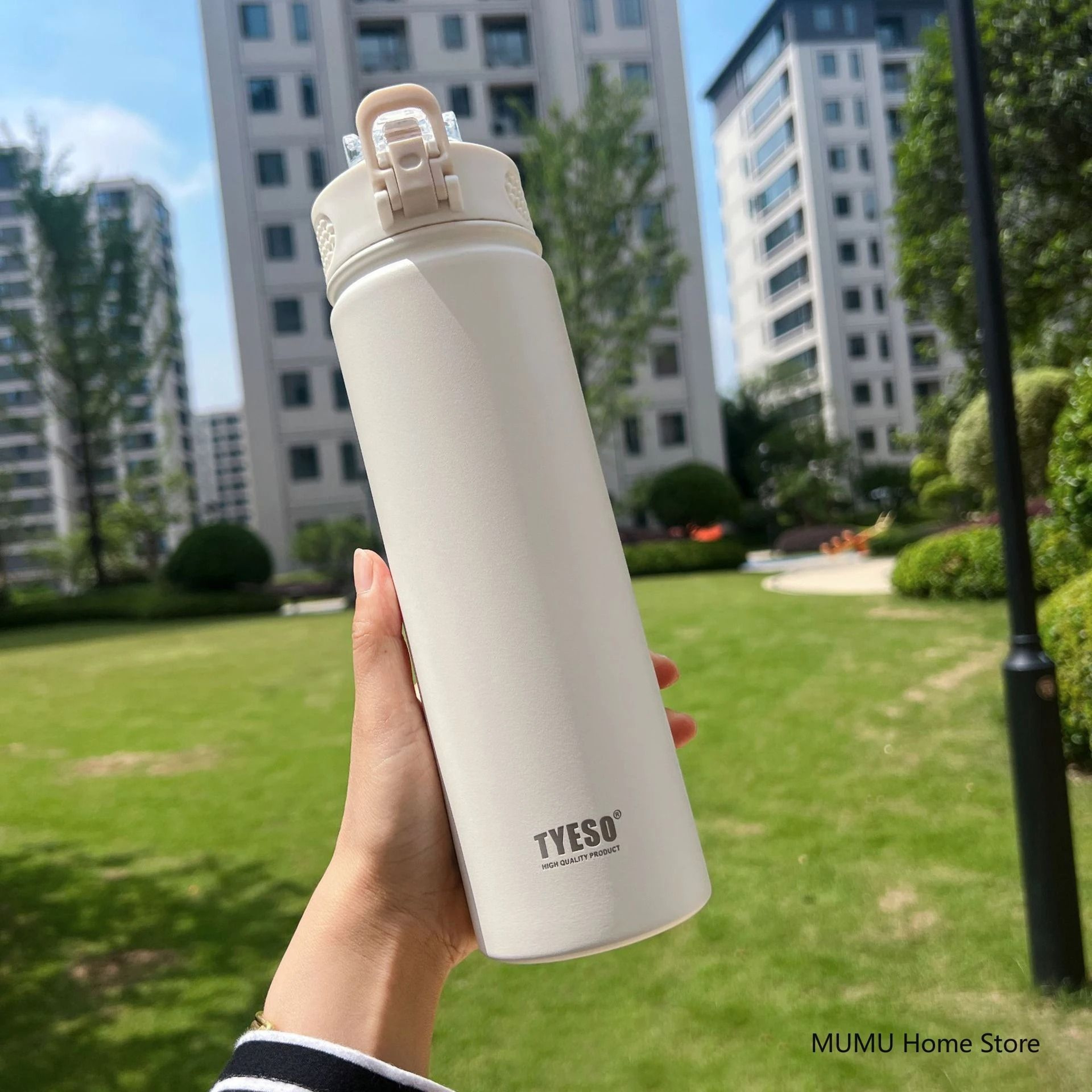 Stainless Steel Vacuum Thermos Bottle For Hot And Cold Drinks In 600 And 750 Ml Sizes 8