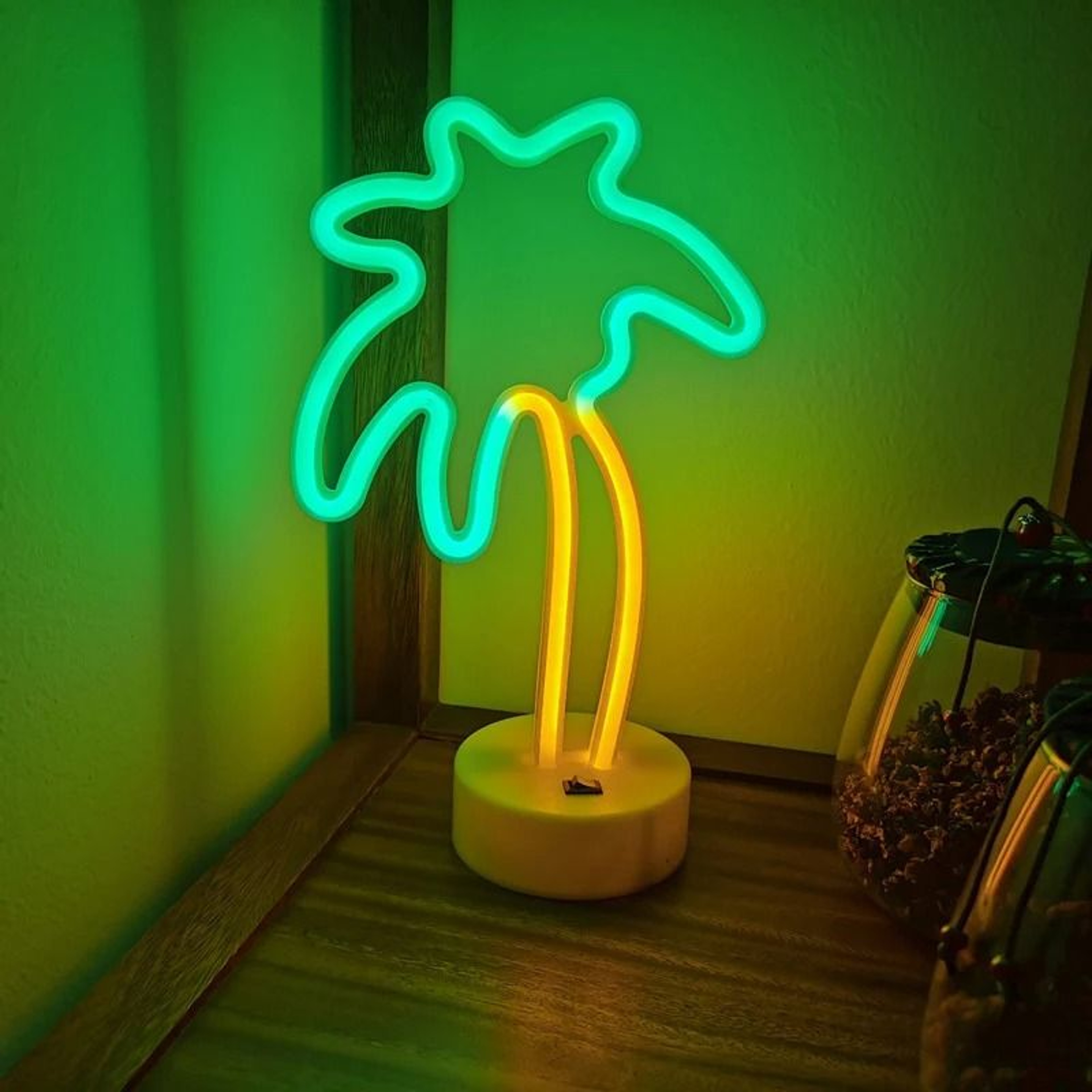 Coconut Tree Neon LED Sign With Base And USB Or Battery Power For Room Decor And Parties 2