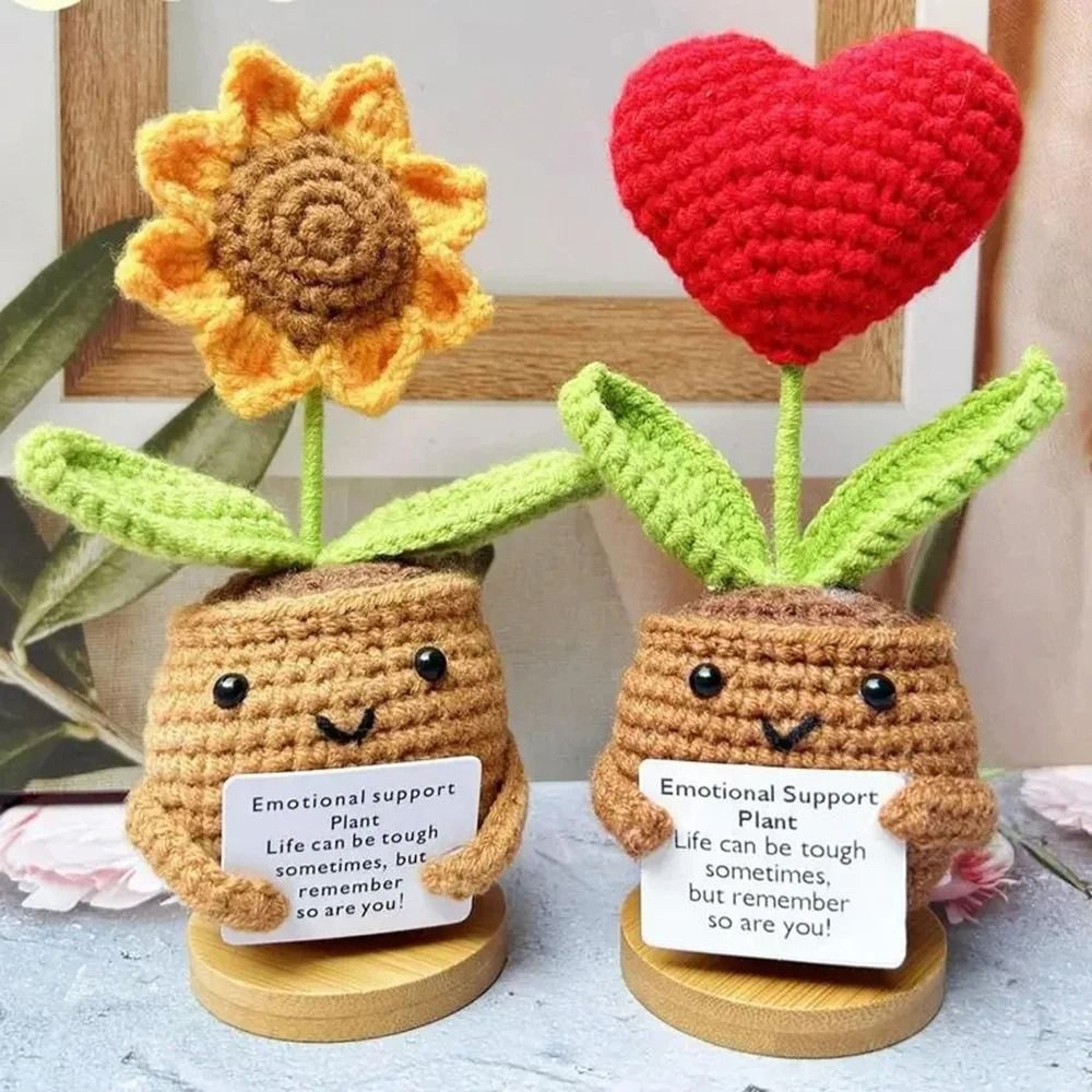 Handwoven Heart Flower Pocket Hug Doll Positive Card Desktop Gift Ornament 0
