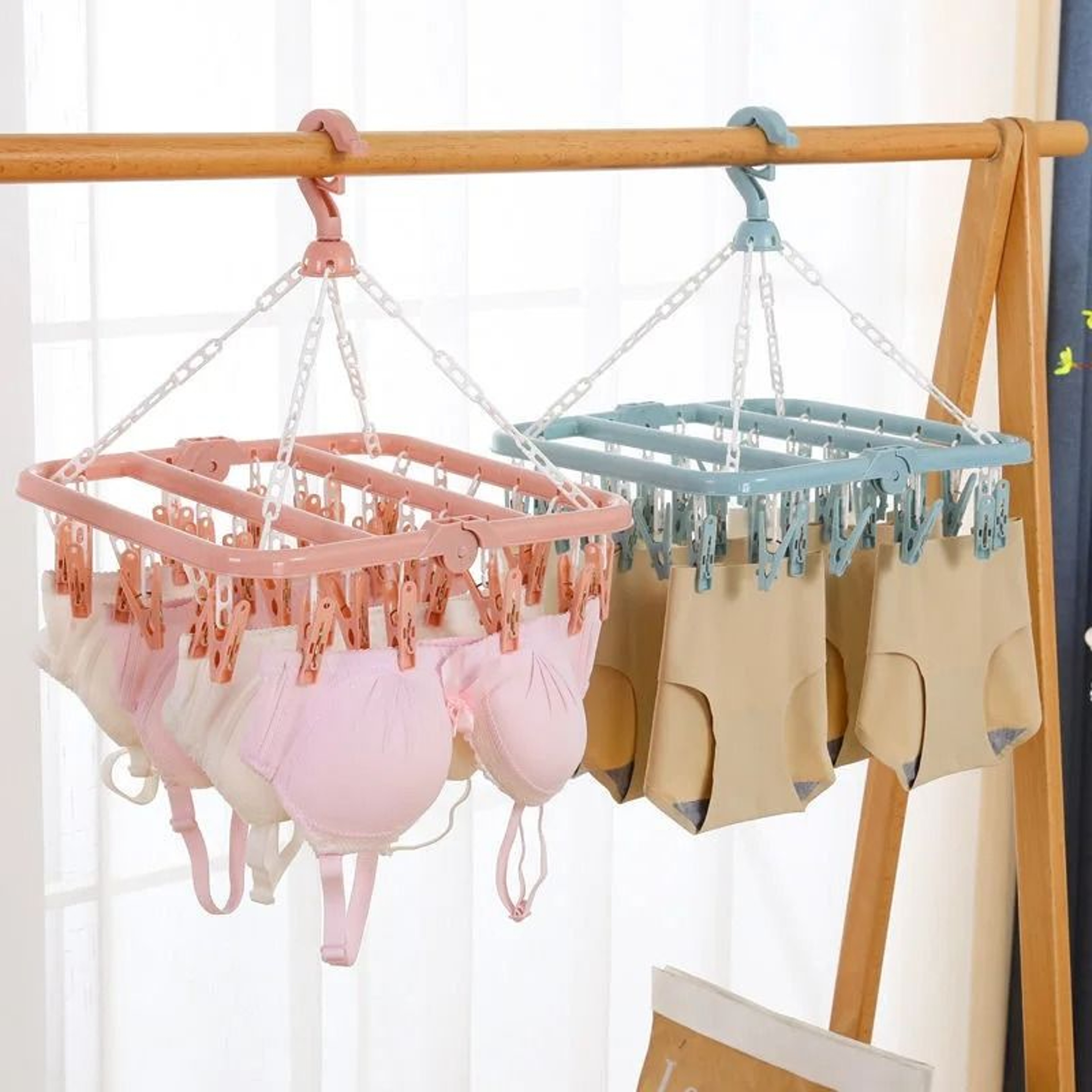 Folding Windproof Socks Clip Drying Hanger Space Saving 32 Clip Laundry Organizer 0
