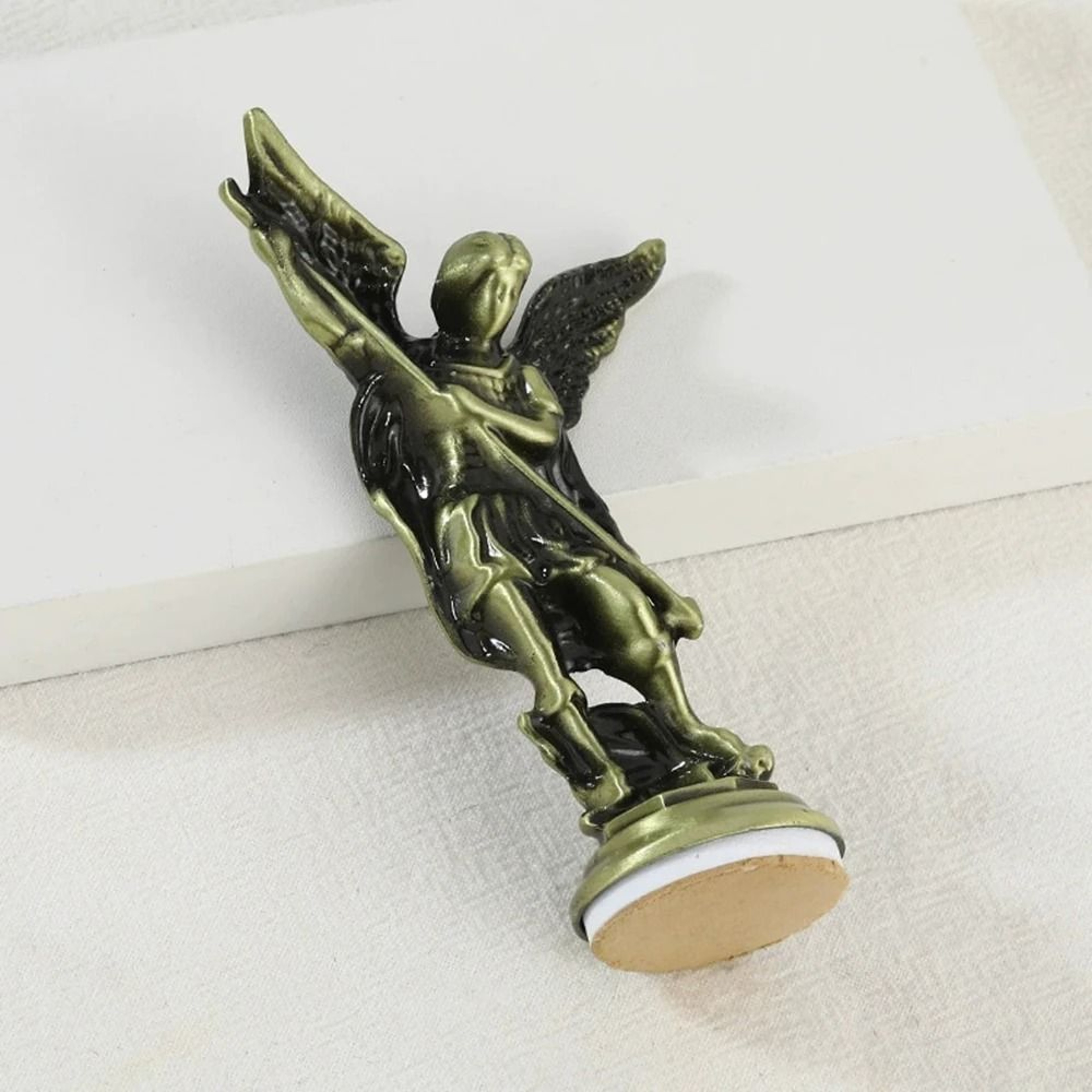 Retro Metal Michael Ornament Decorative Figurine For Home And Office Display 2