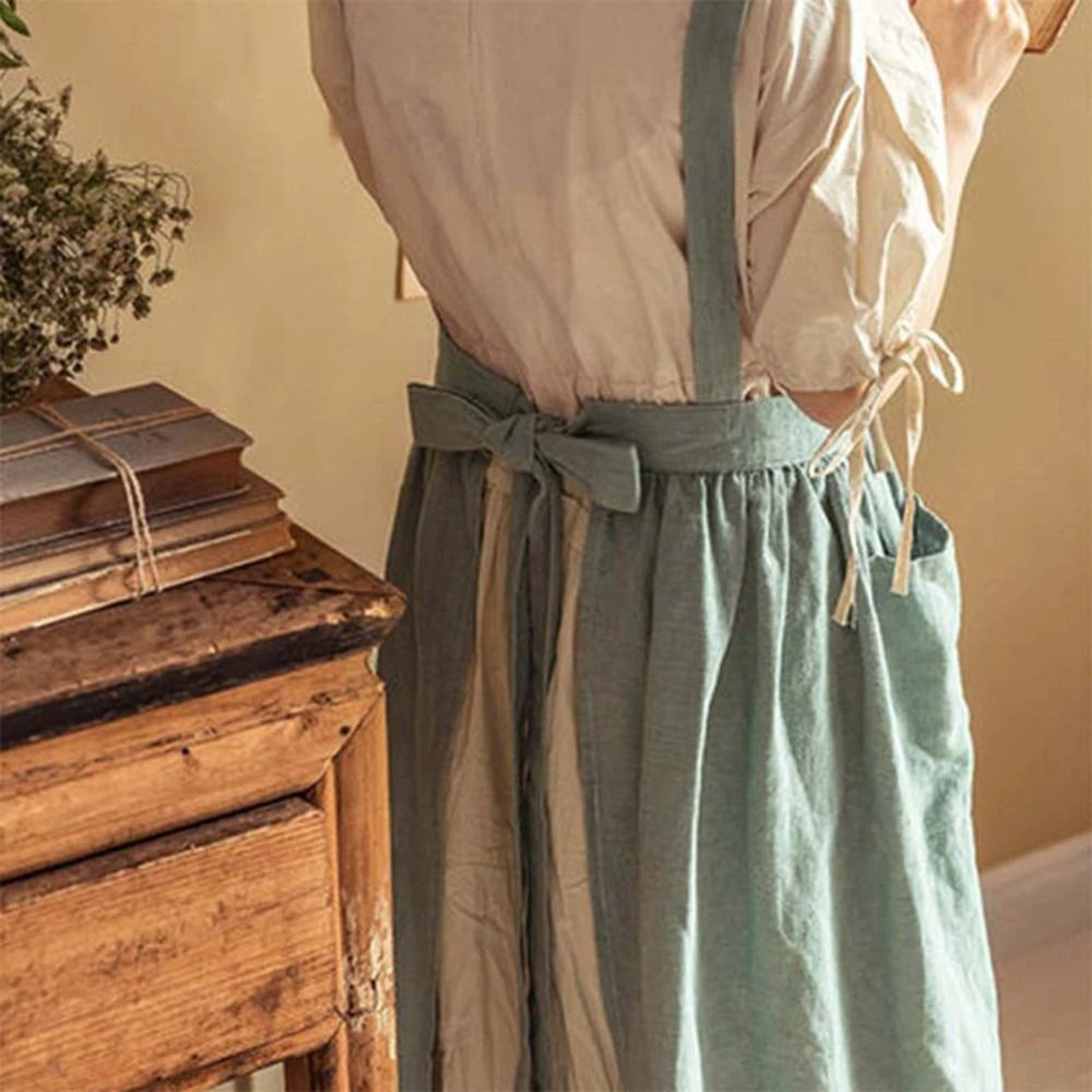 French Vintage Washed Cotton Apron Cross Back Ruffled Kitchen Baking And Gardening Apron 4