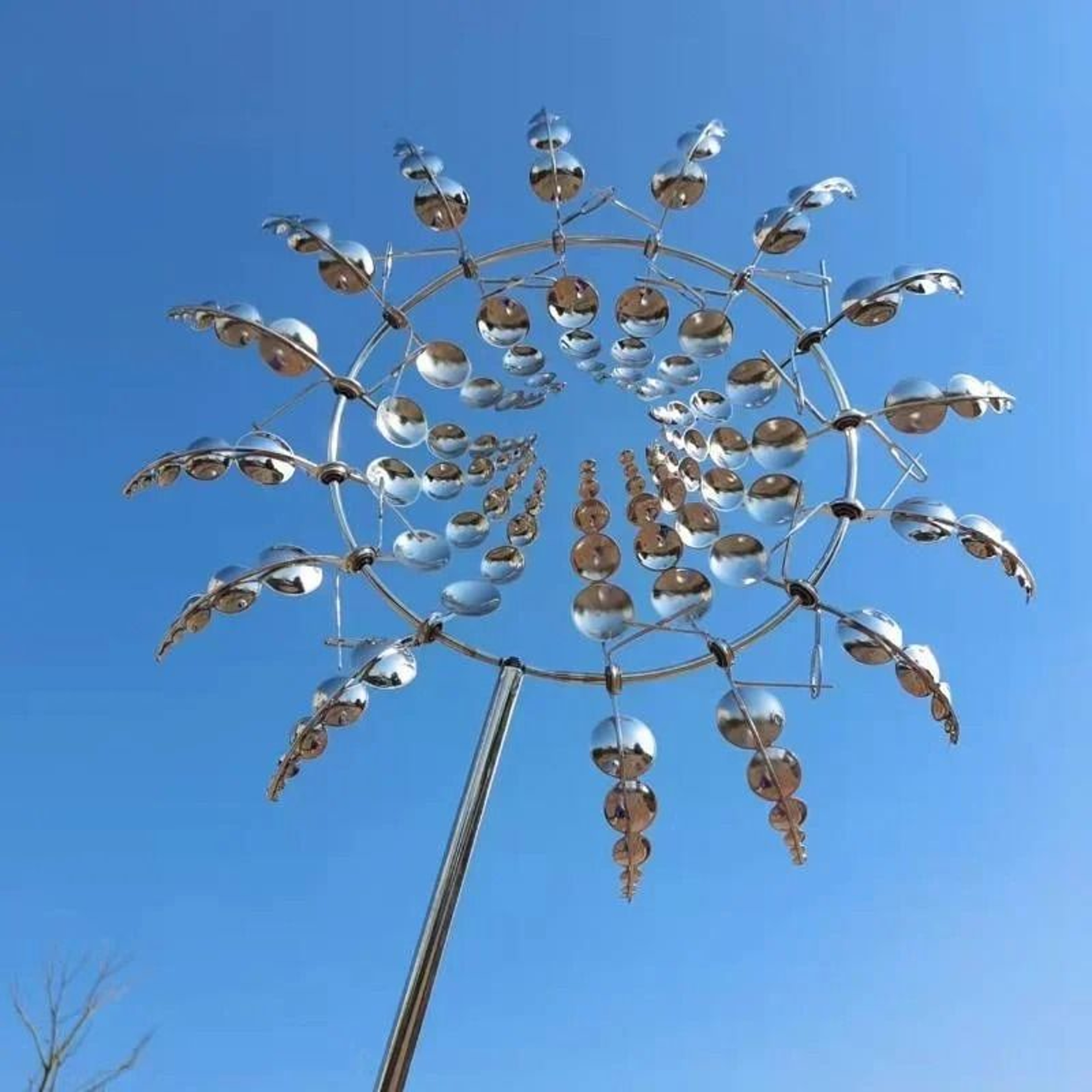 Modern Silver Kinetic Metal Wind Spinner 0