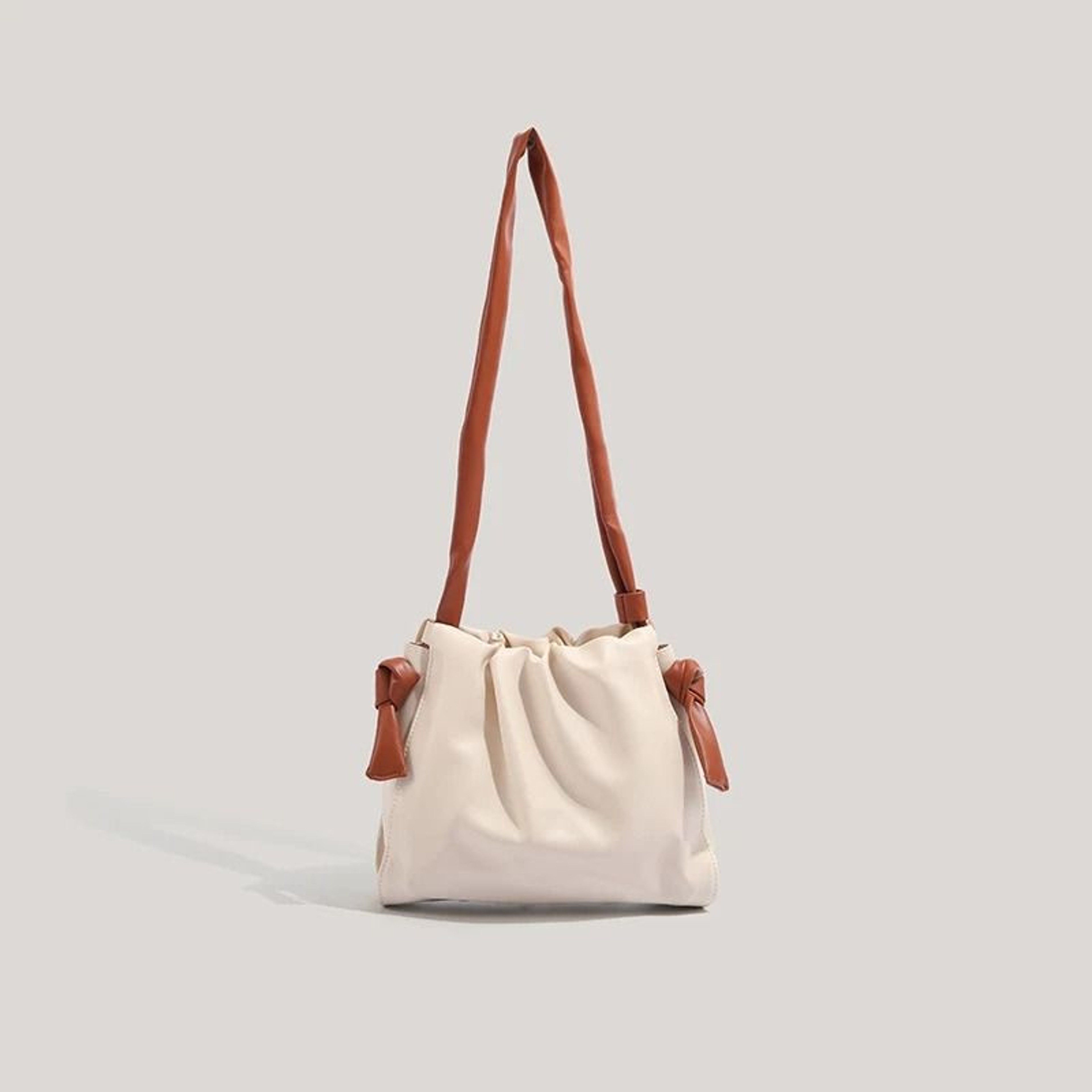 Fashionable CloudPleated Bucket And Versatile Crossbody Bag 0