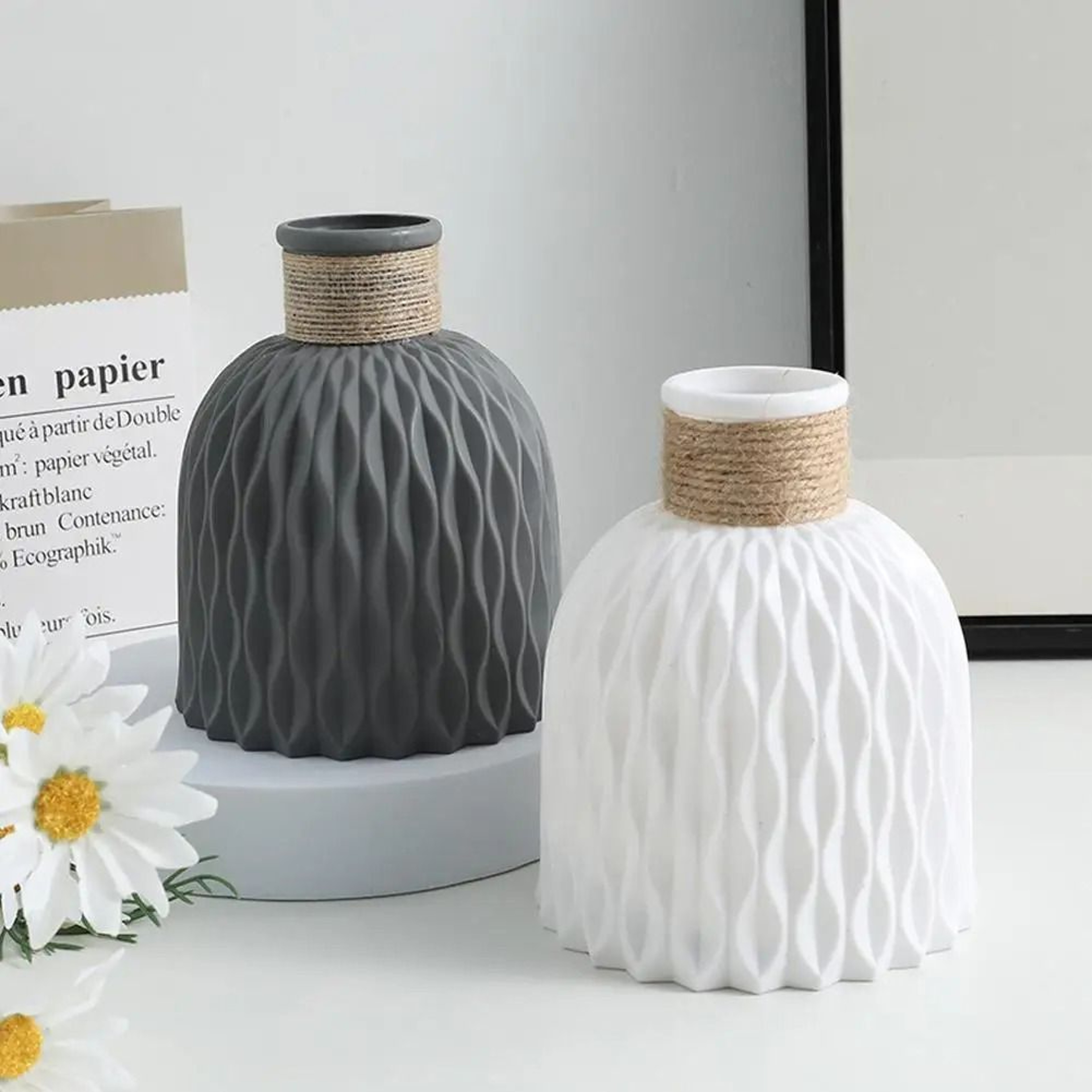Shatterproof Porcelain Imitation Rope Plastic Vase 0