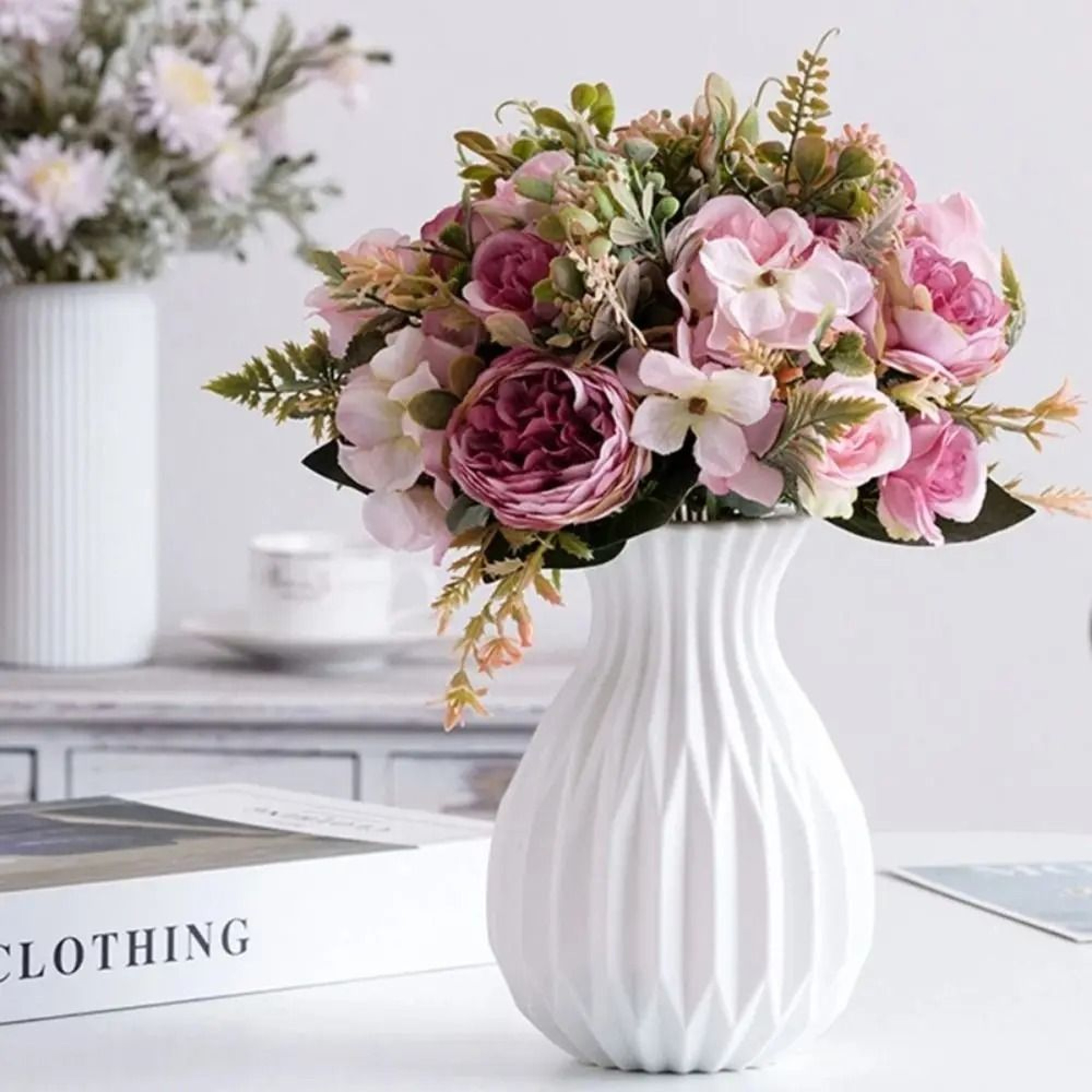 Nordic Minimalist Geometric Plastic Flower Vase 0