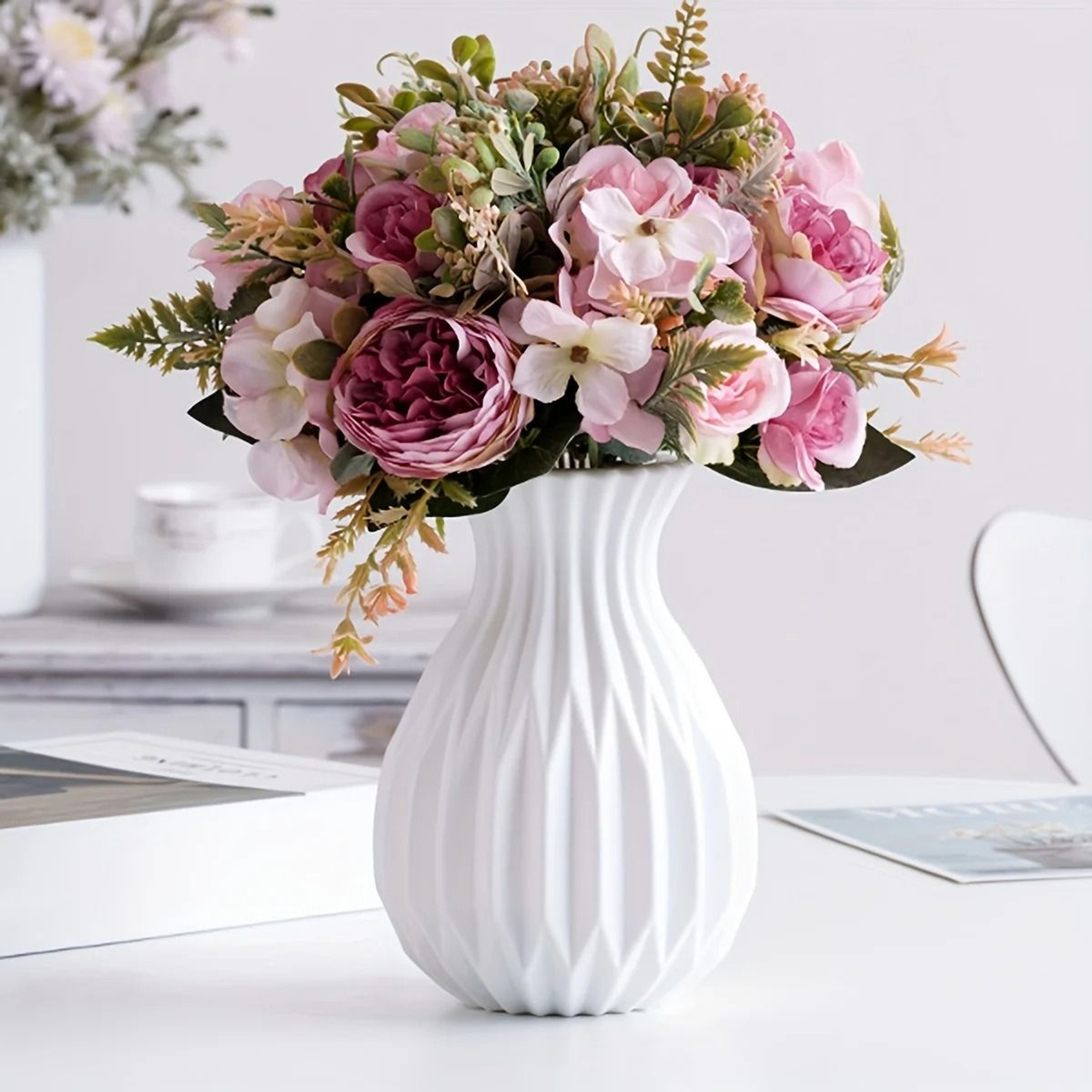 Modern Minimalist Imitation Ceramic Plastic Vase 0