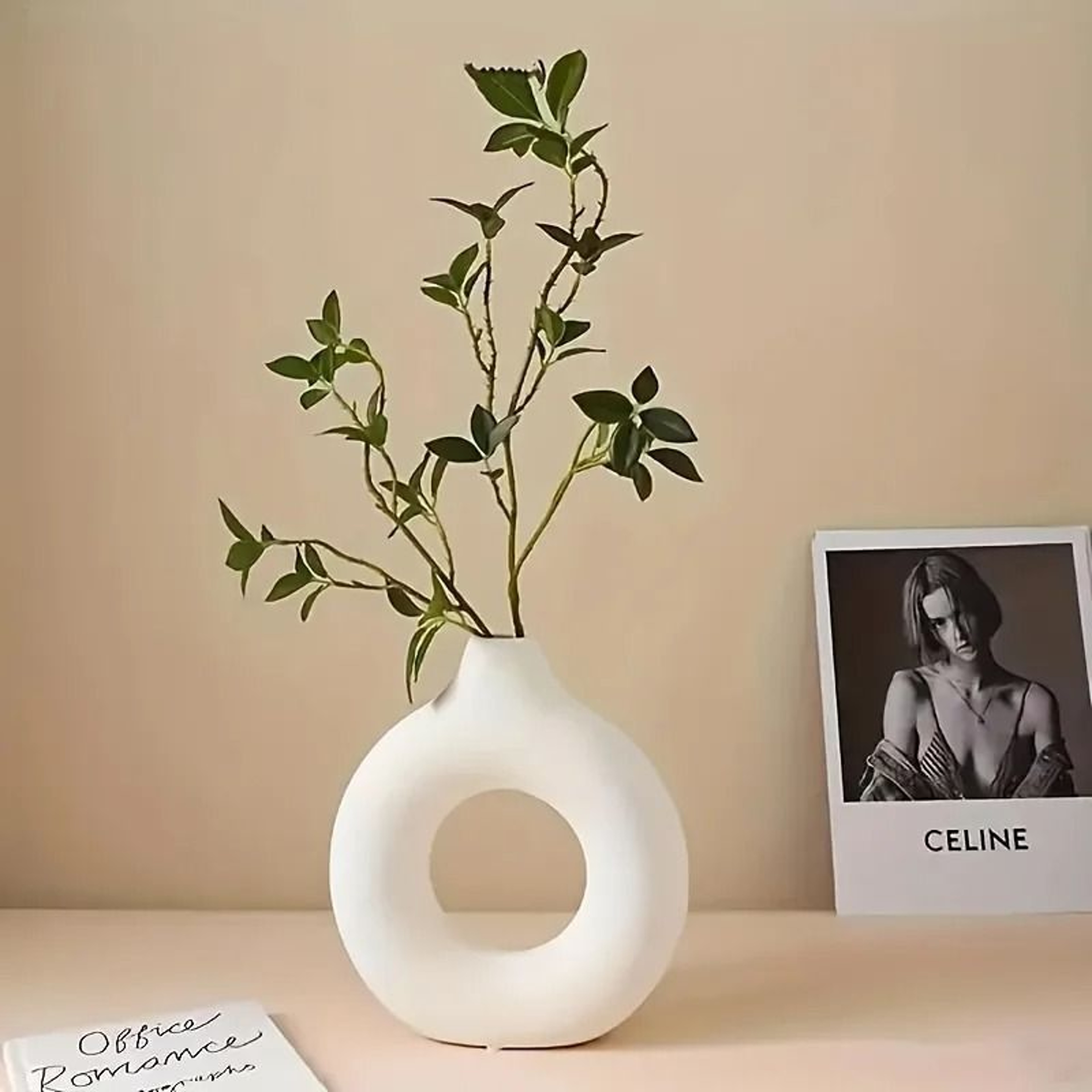Durable Plastic Modern Decorative Donut Vase 4