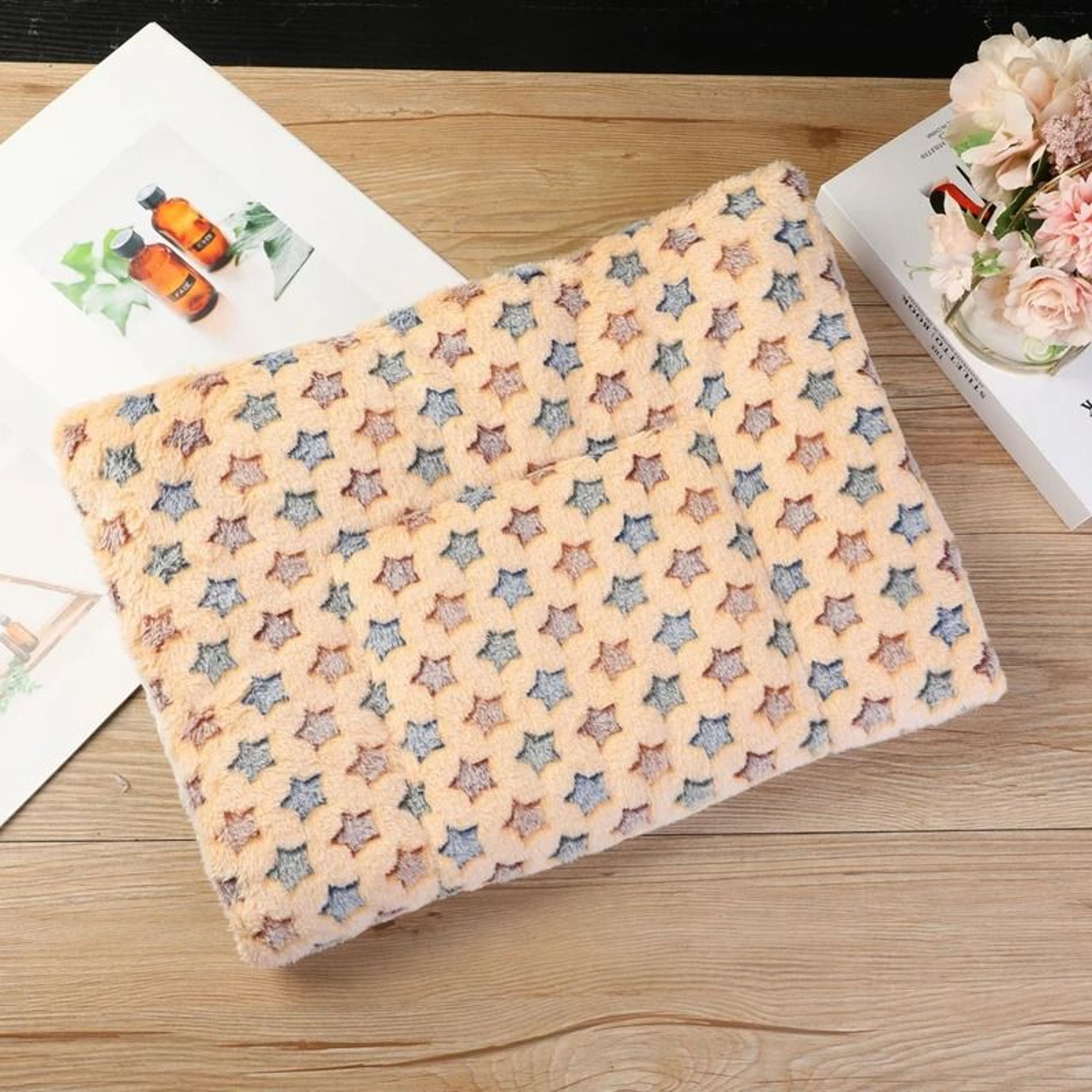 DoubleSided Plush Pet Mat  UltraSoft Winter Cushion For Cats  Dogs 12
