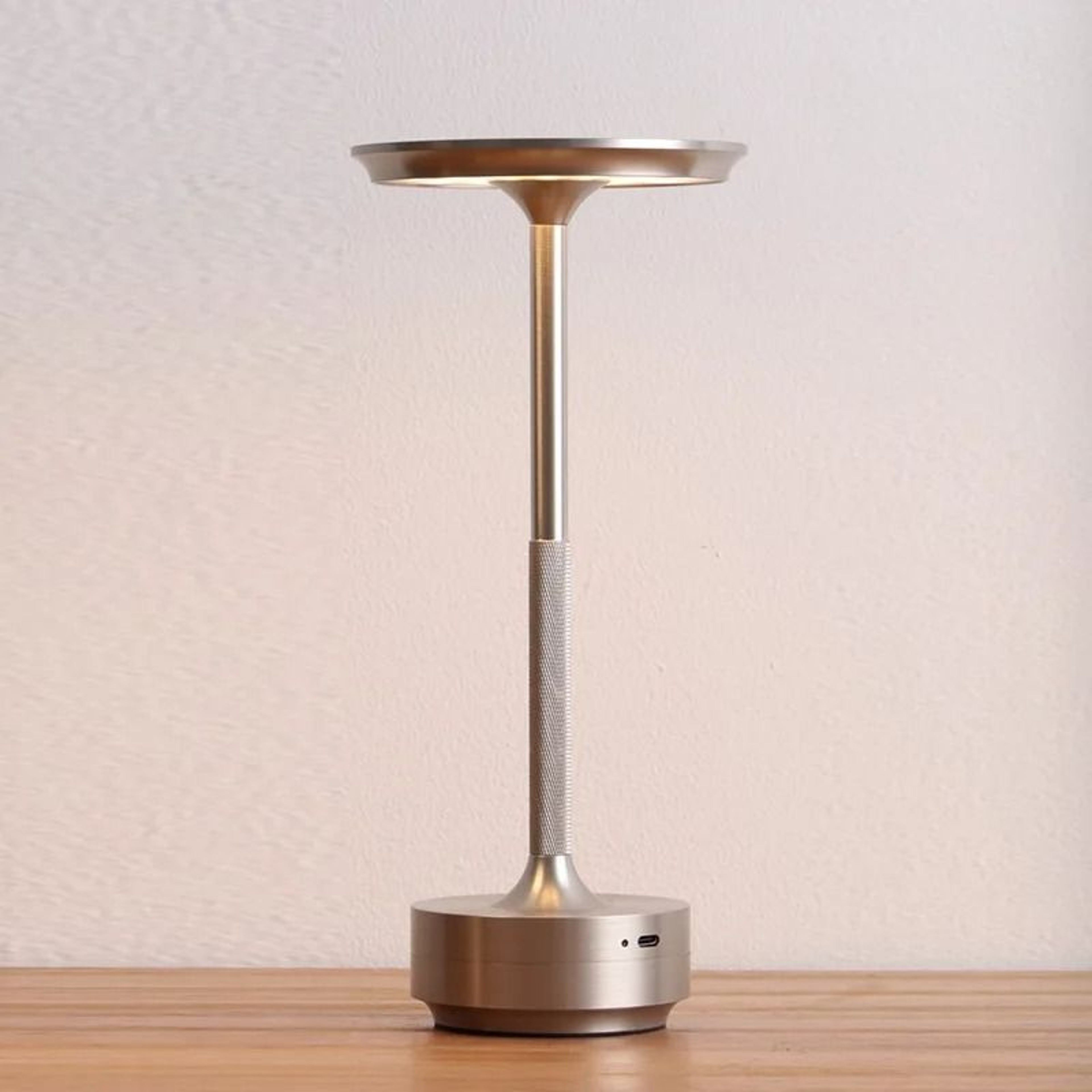 Aluminum Alloy Simple Decorative Lamp  Retro Portable Touch Desk Lamp 9